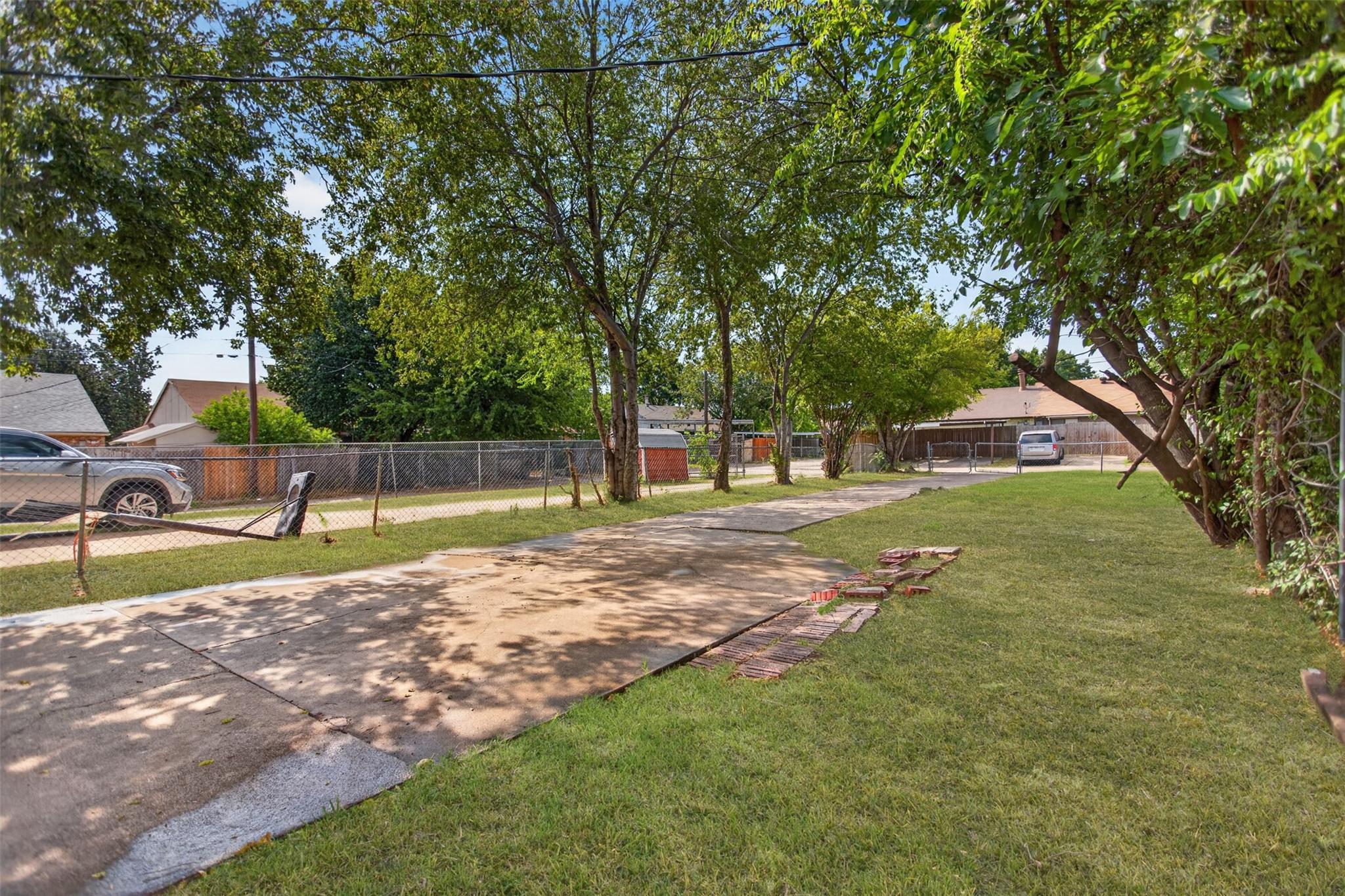 main property photo 16