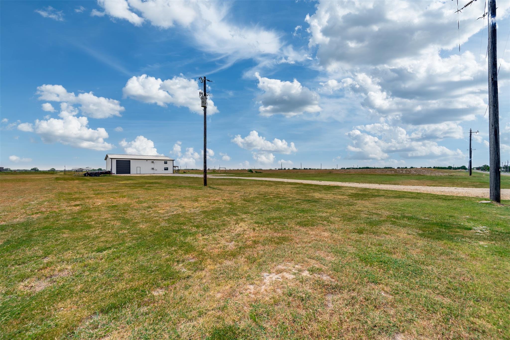 main property photo 30