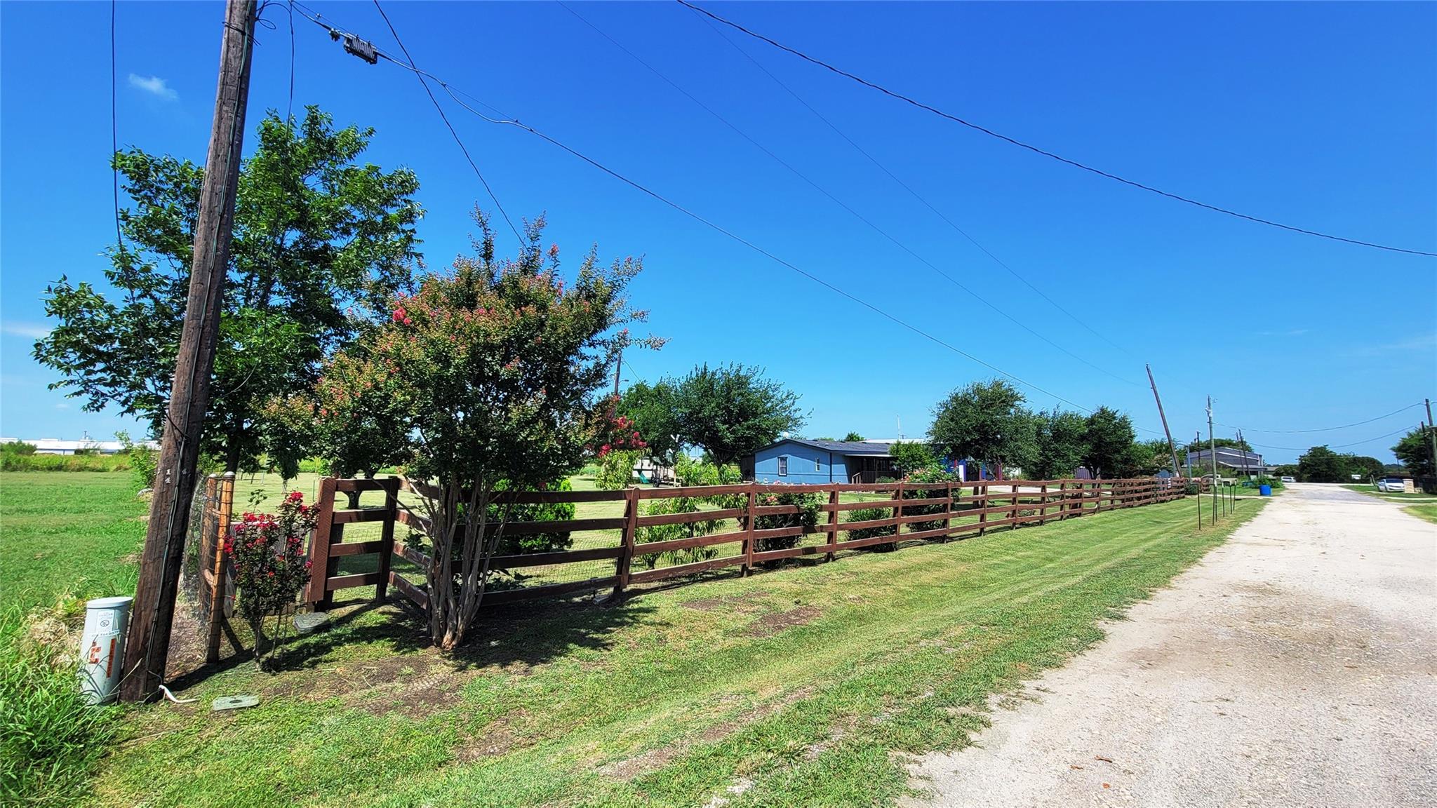 main property photo 24