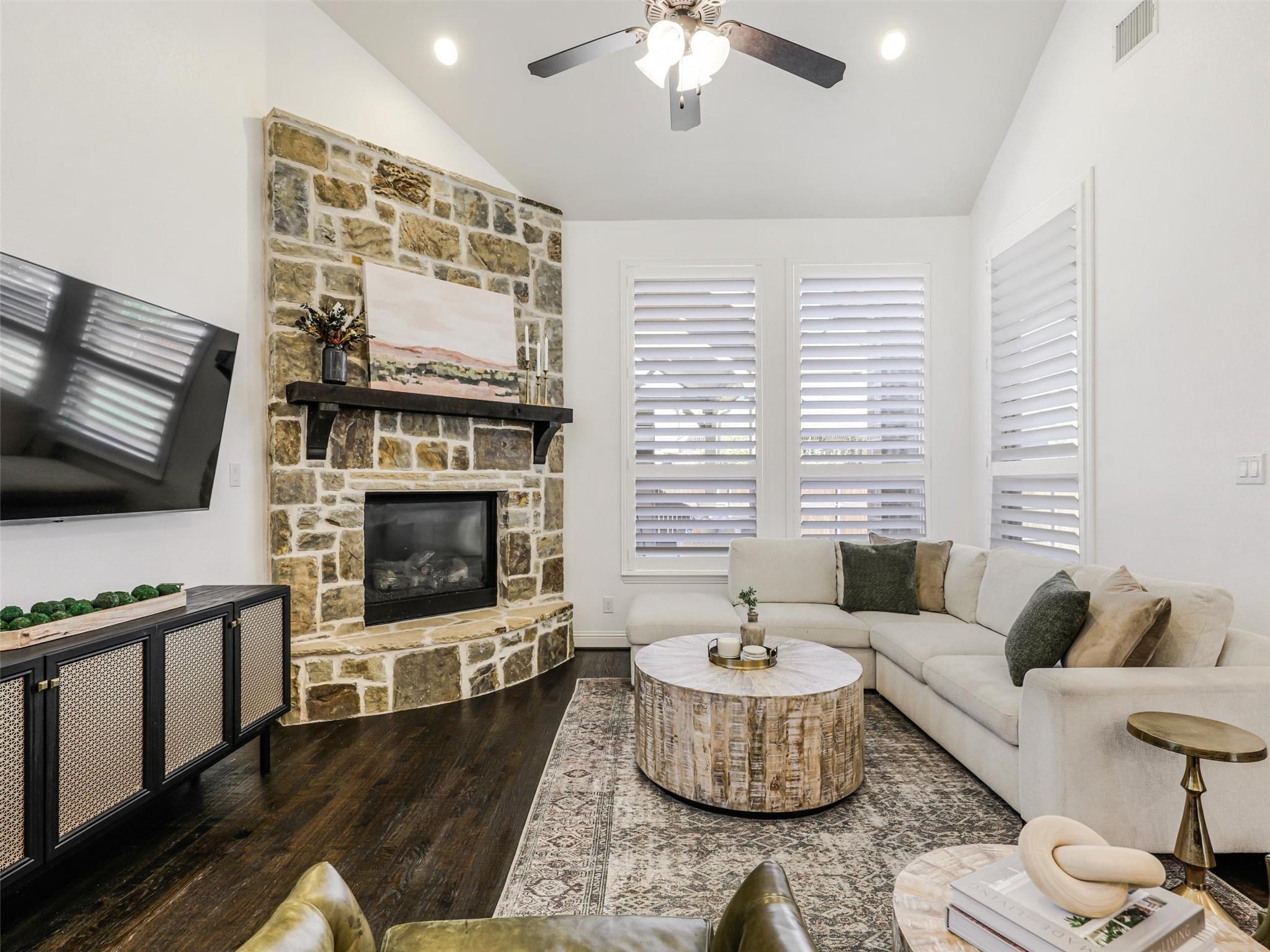 property viewer photo 10