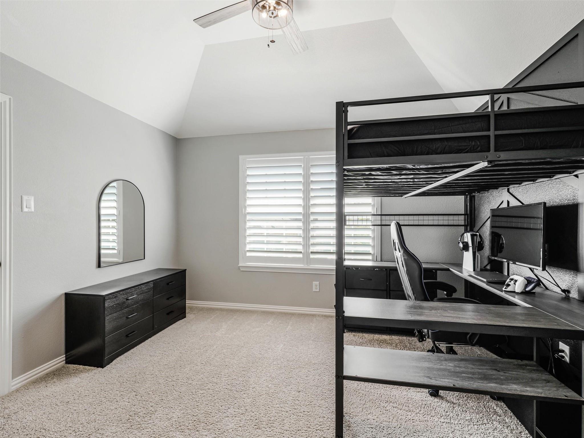 property viewer photo 25