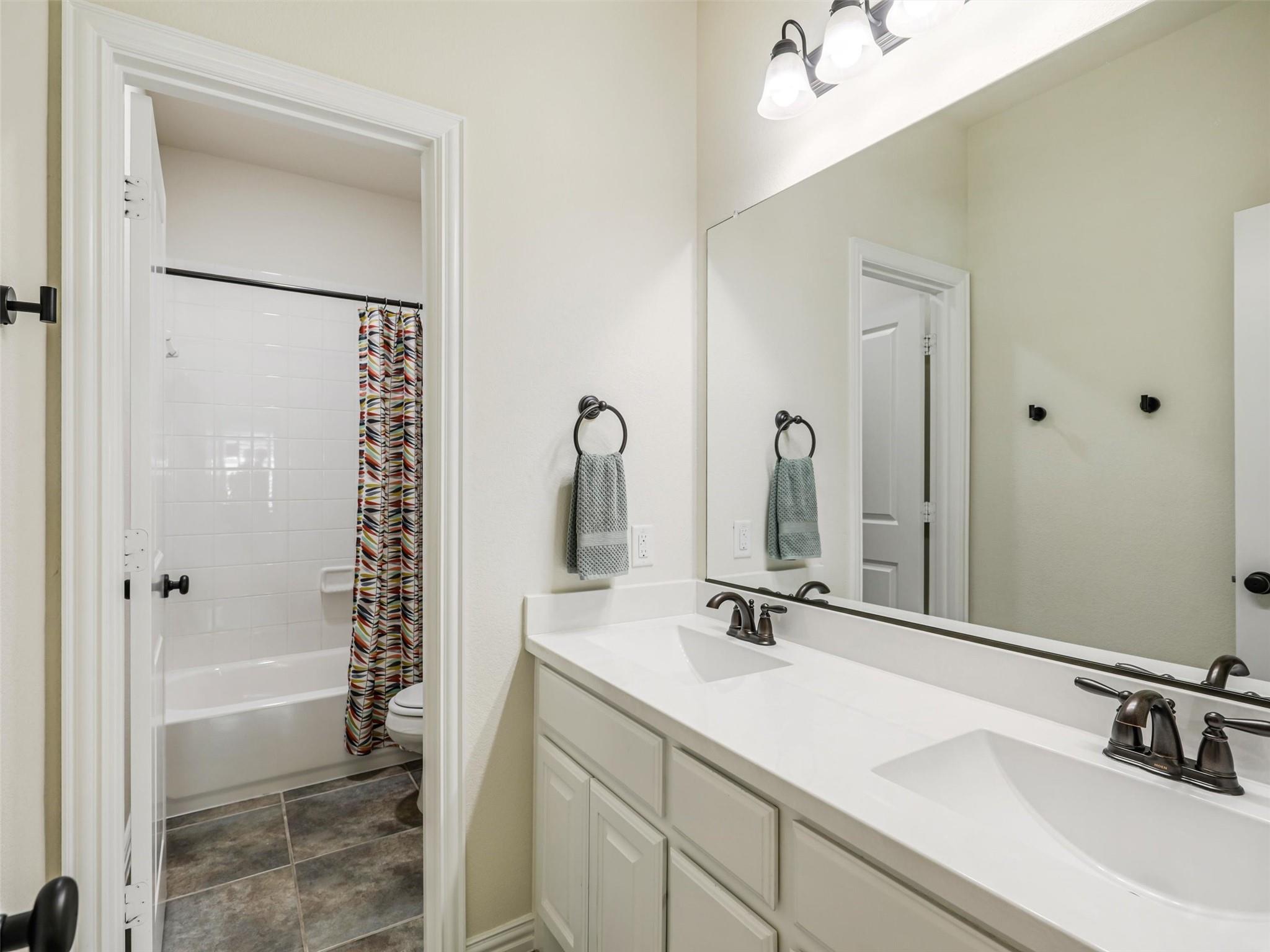 property viewer photo 26