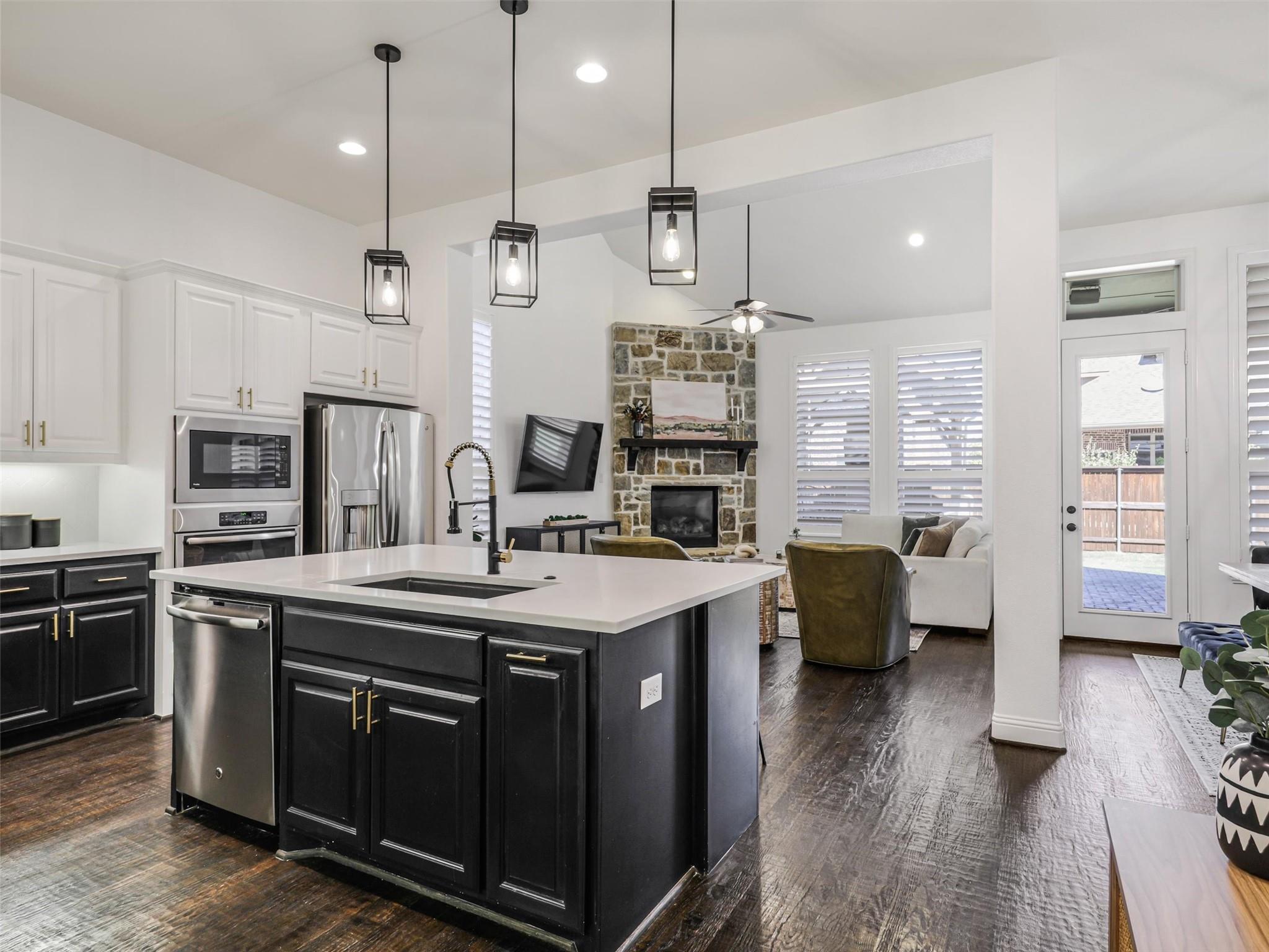 property viewer photo 6