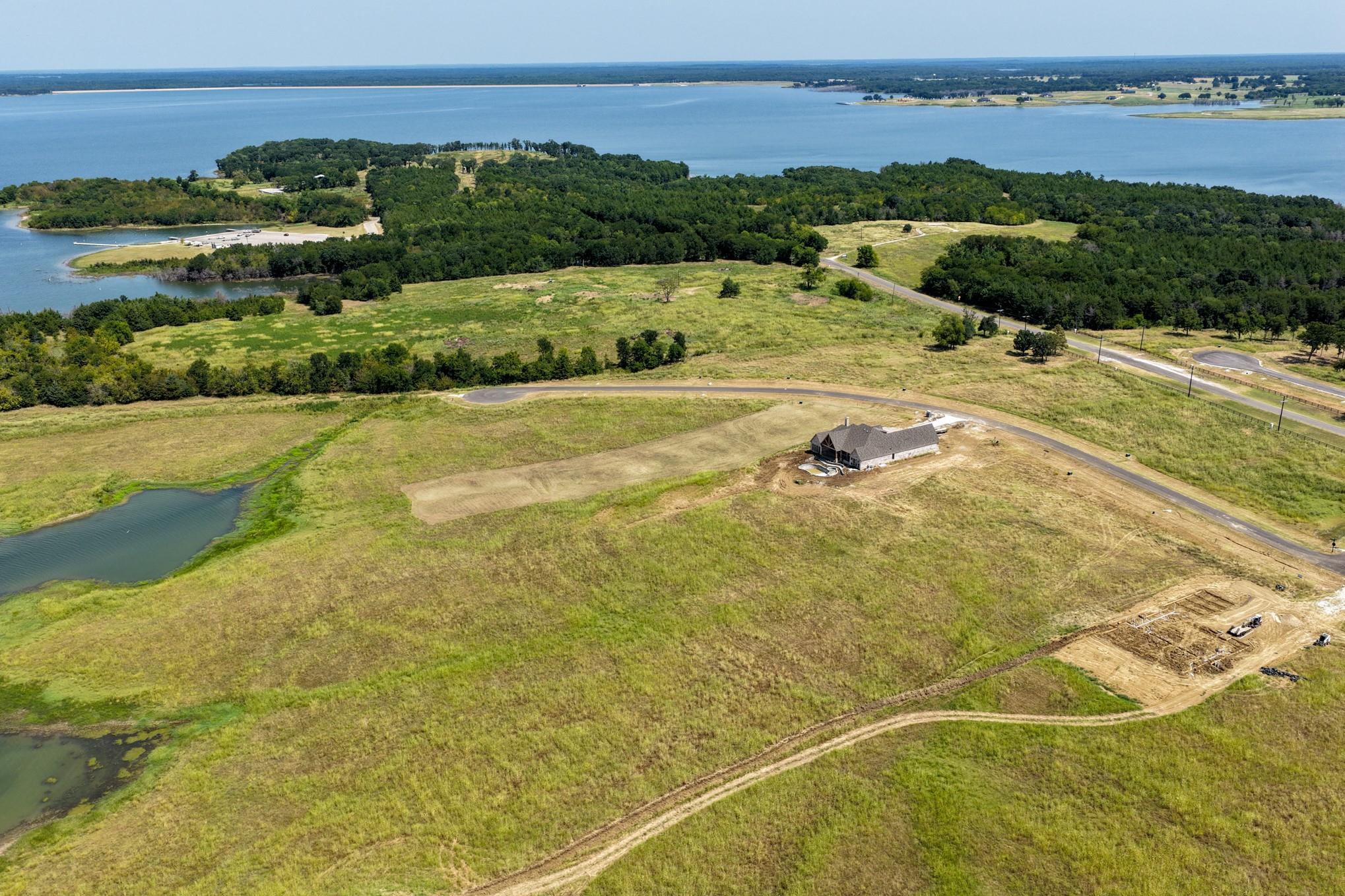 main property photo 16