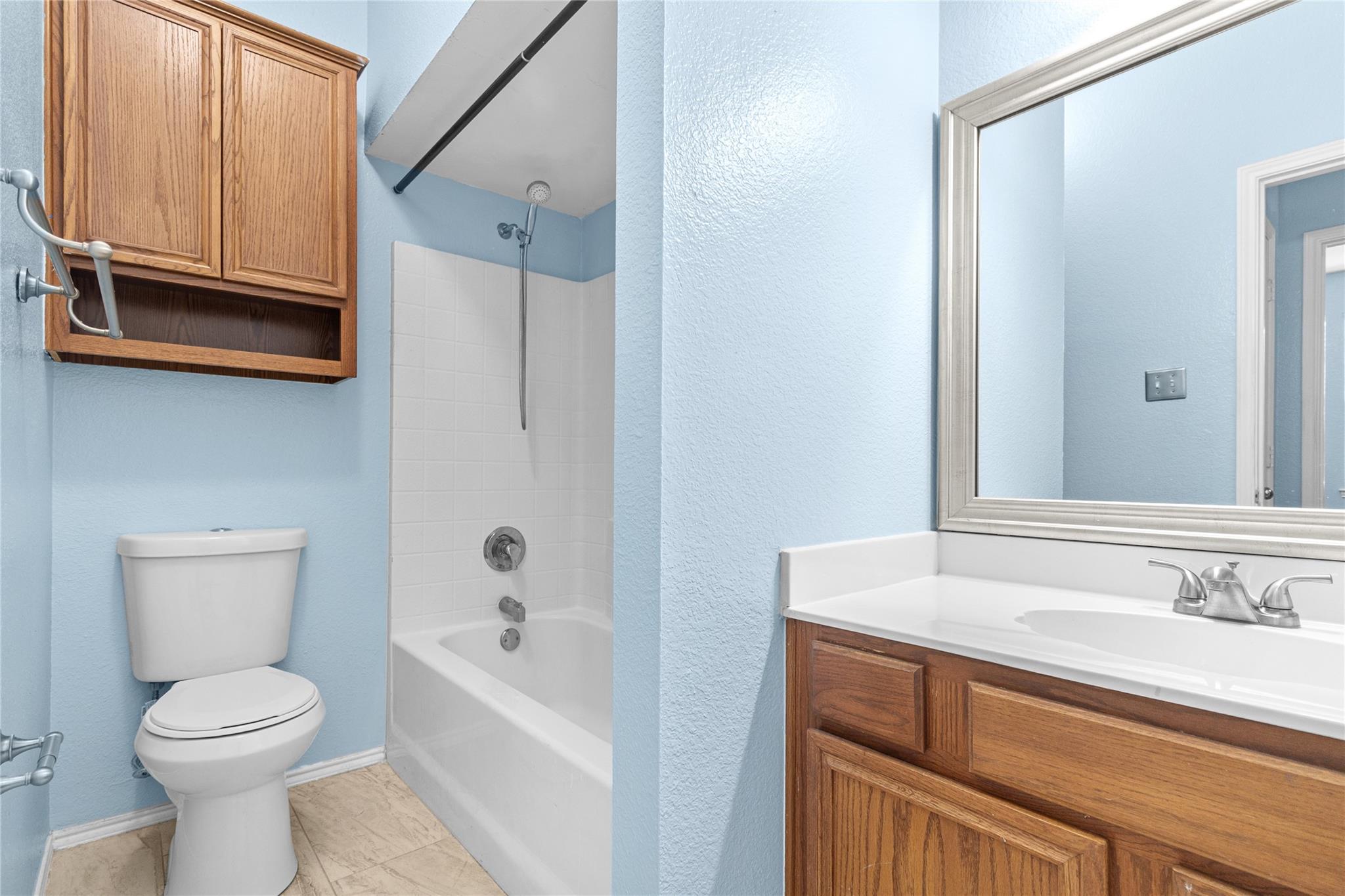 main property photo 13