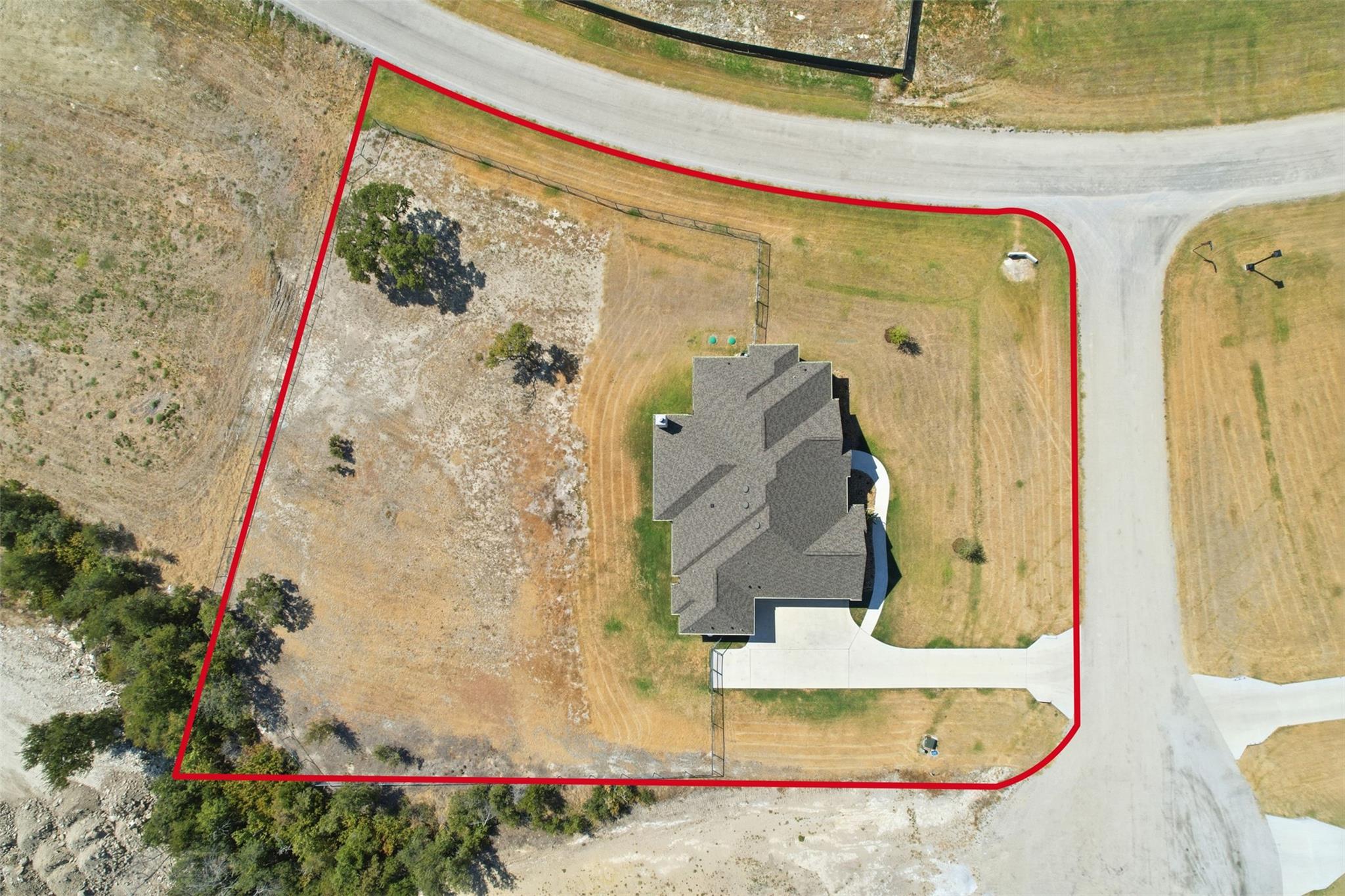 main property photo 37