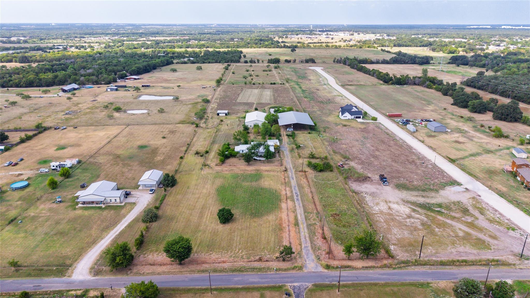 main property photo 26