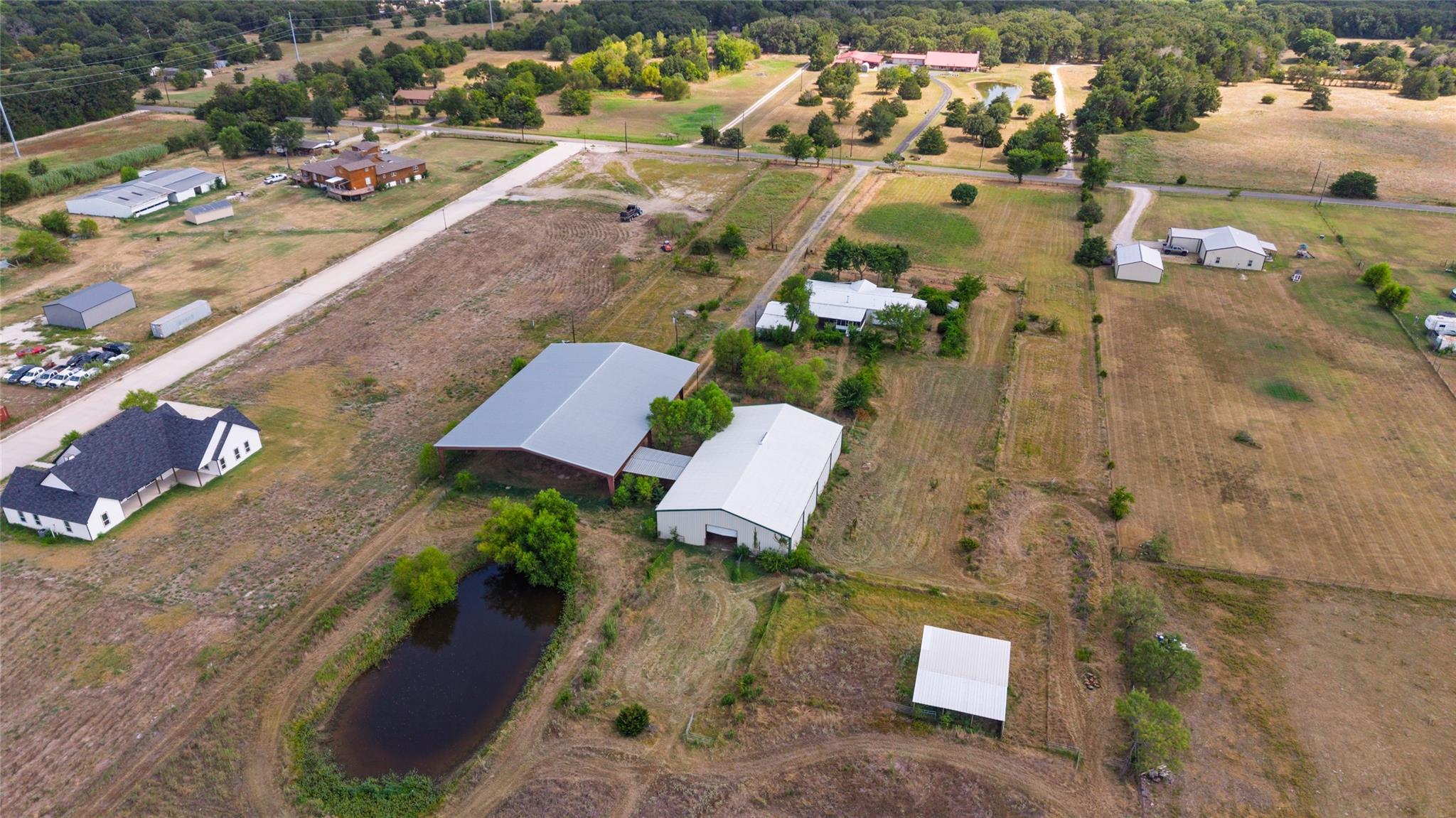 main property photo 30