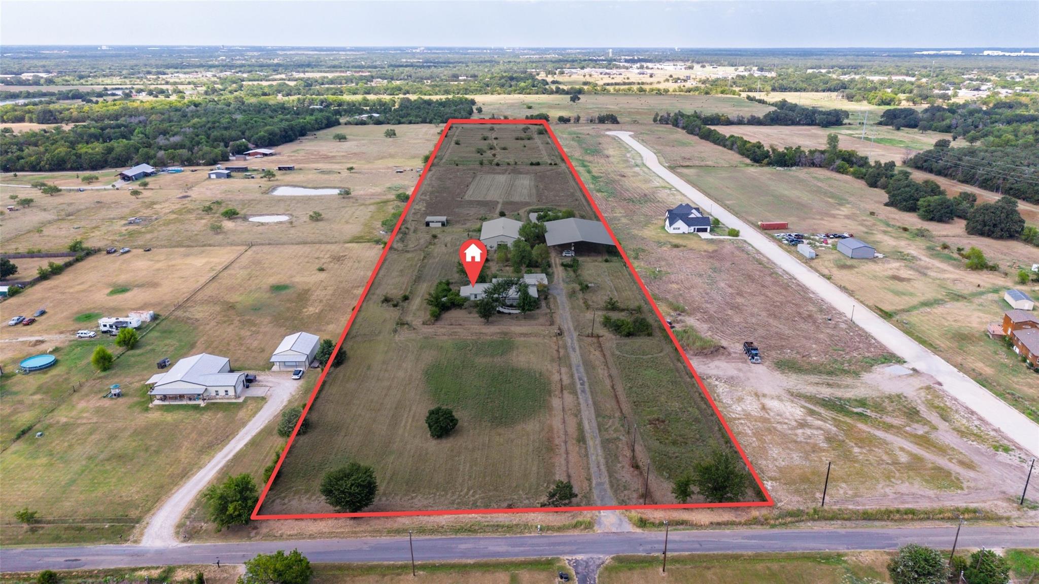 main property photo 31