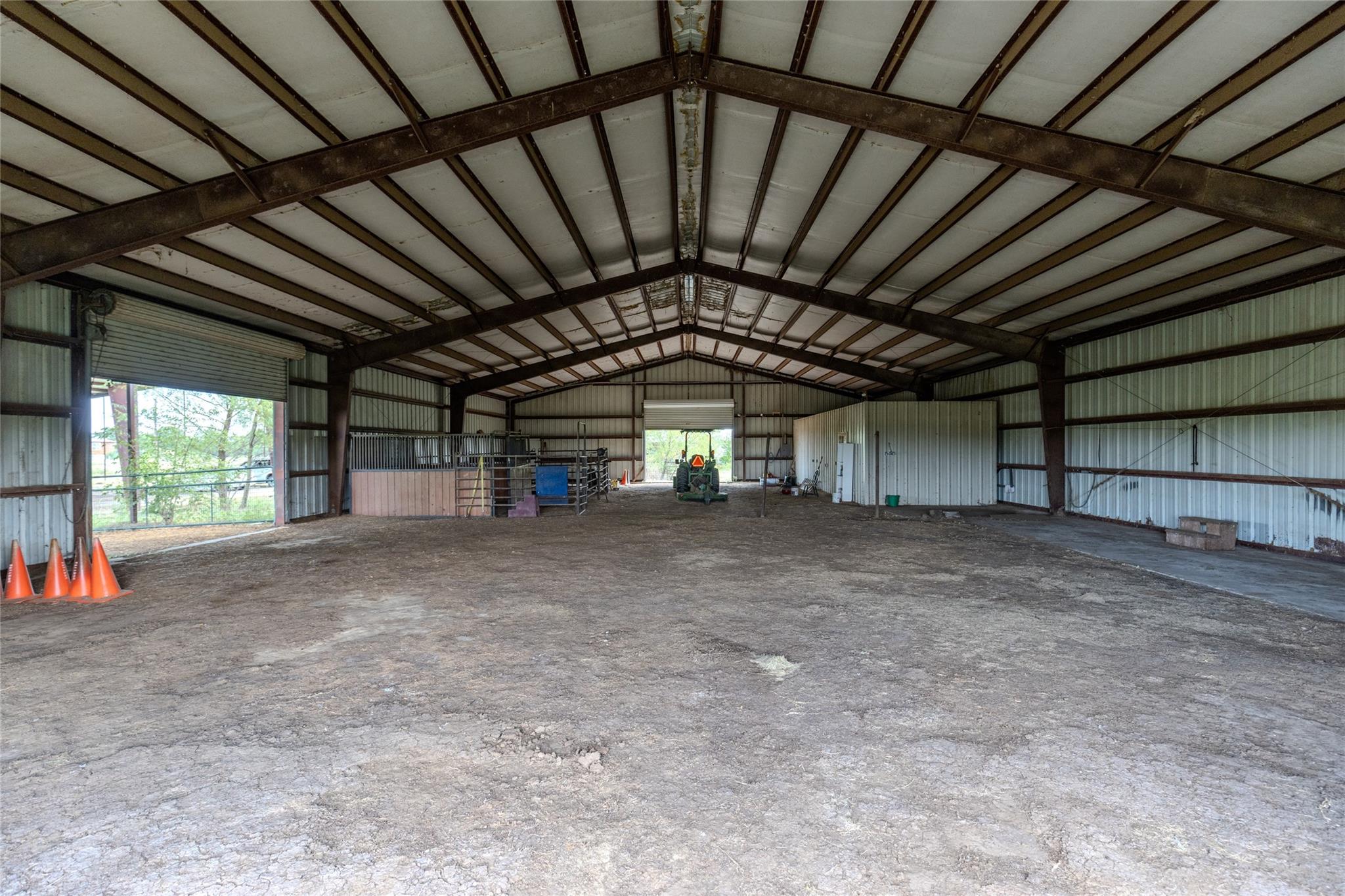 main property photo 36