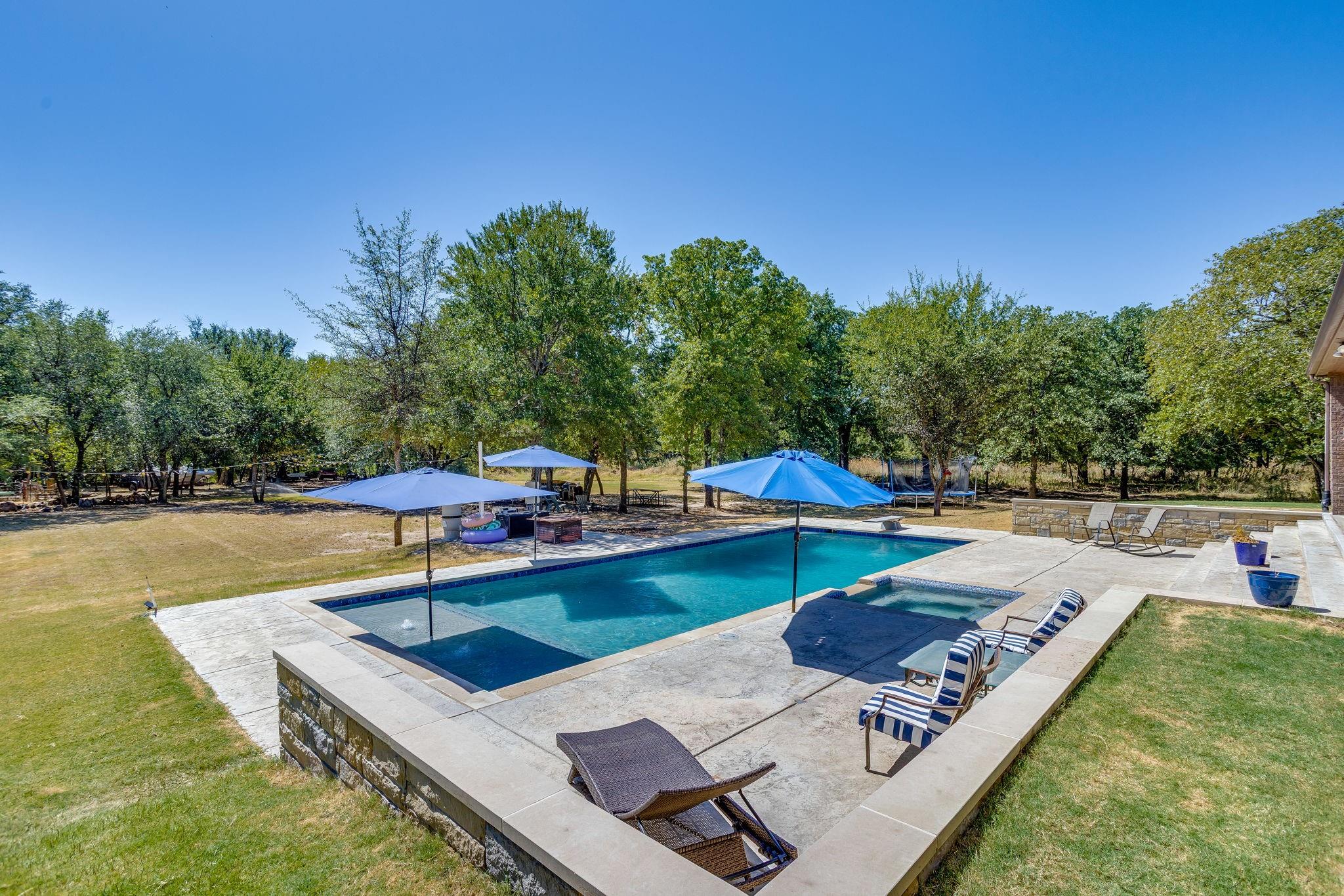 main property photo 31