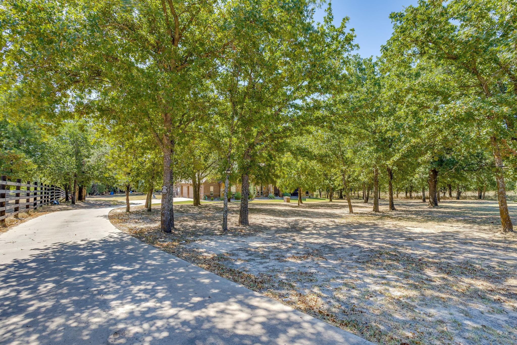 main property photo 9