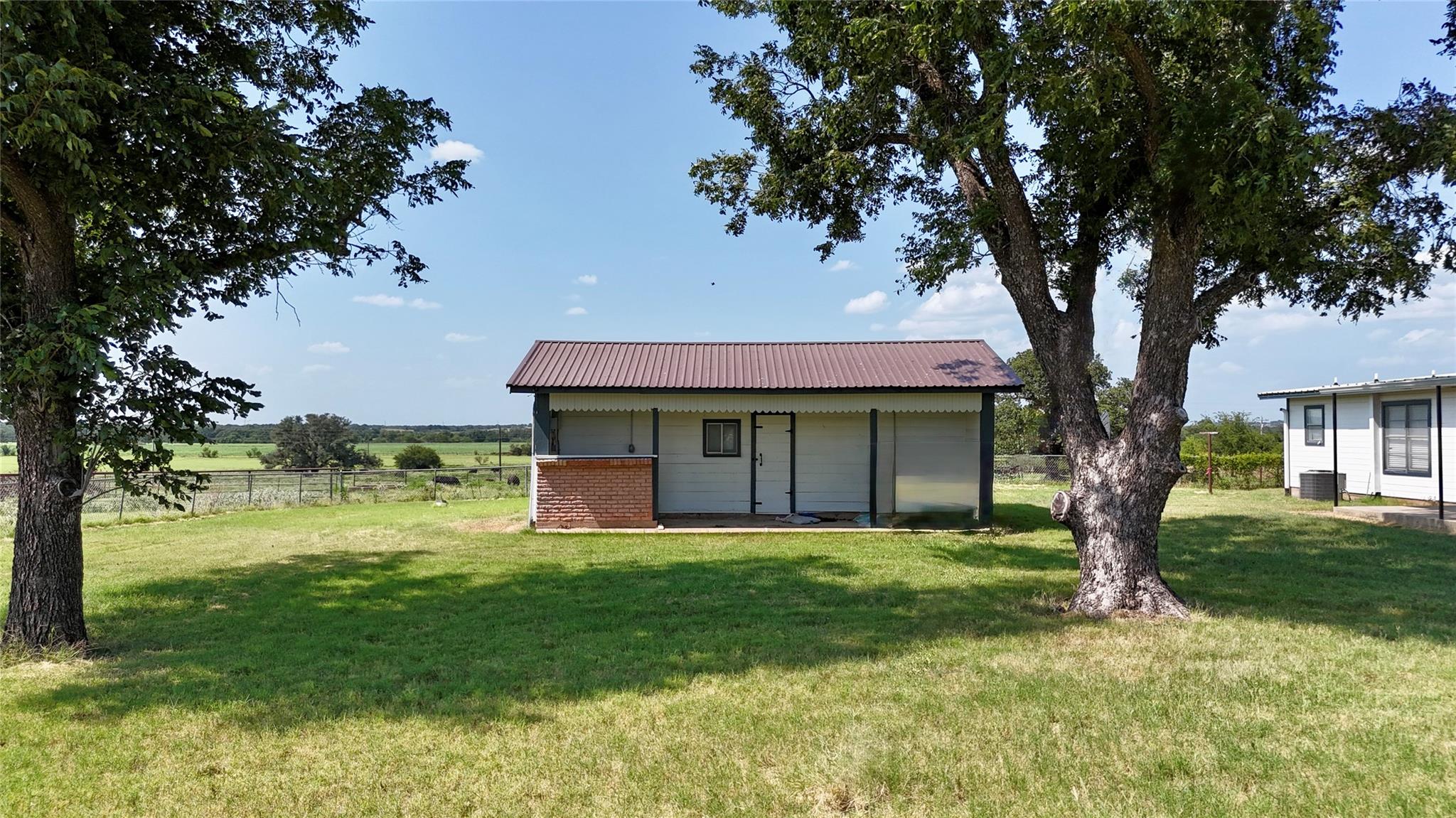 main property photo 16