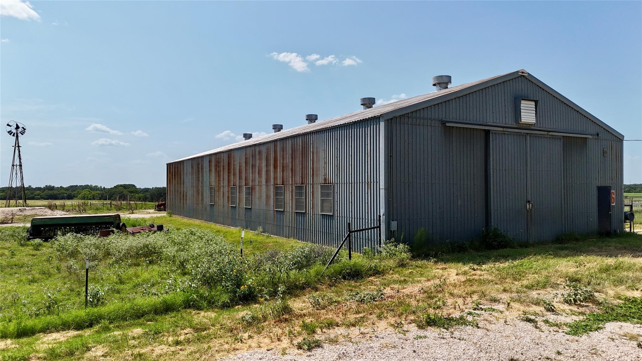 main property photo 17