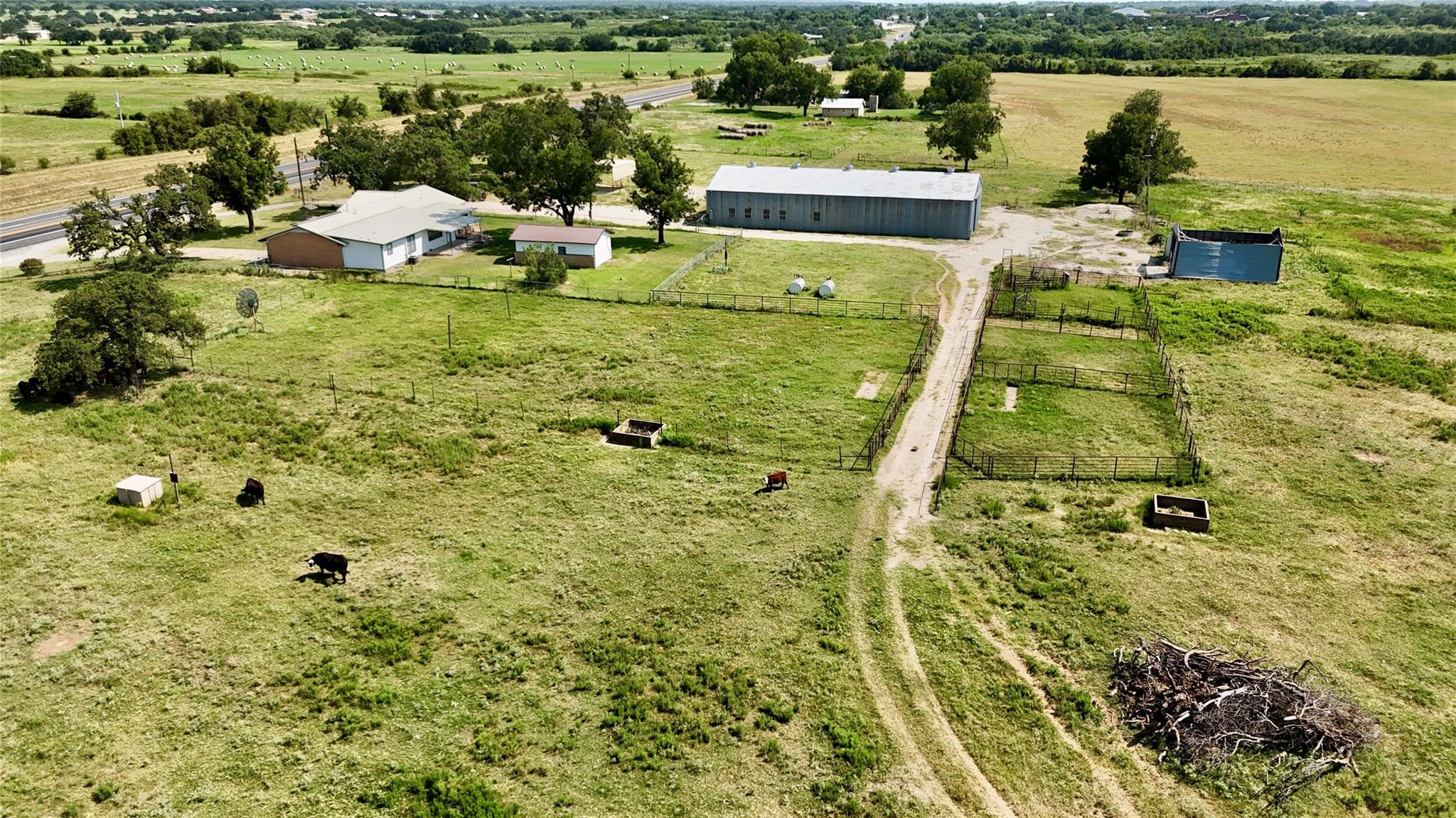 main property photo 31