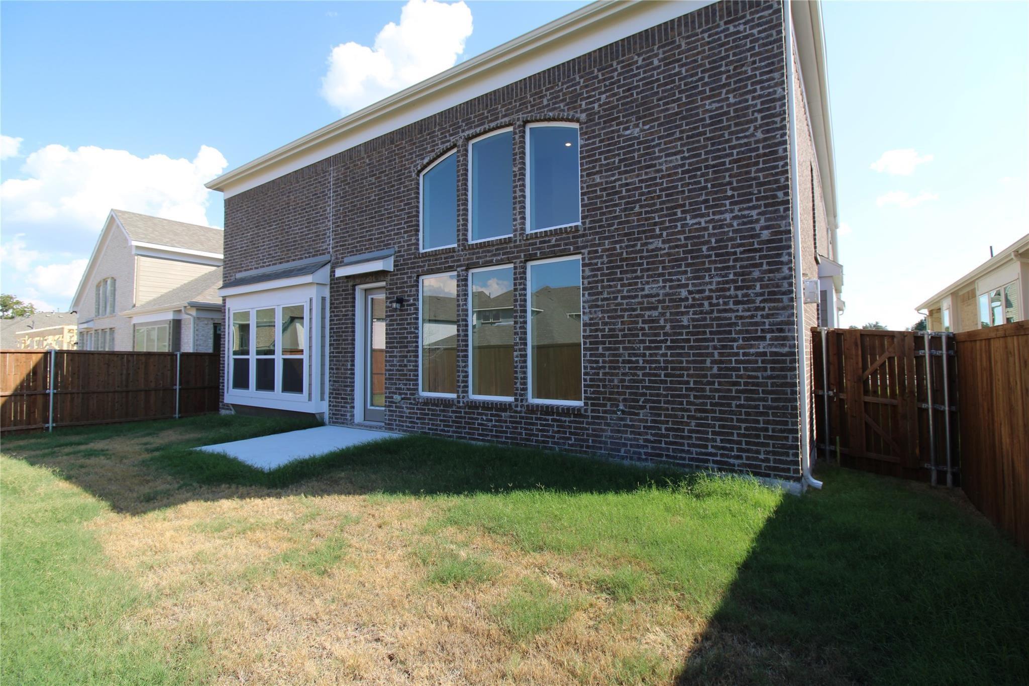 main property photo 23