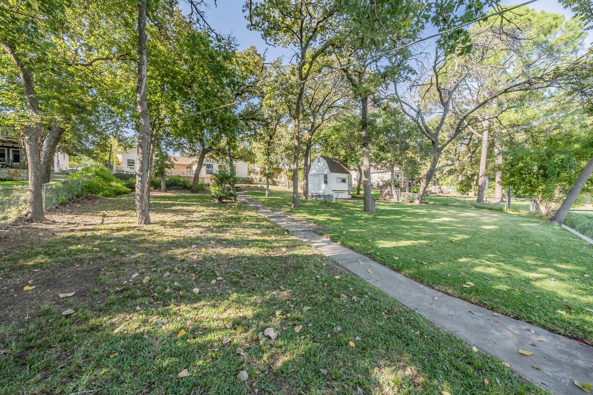 main property photo 23