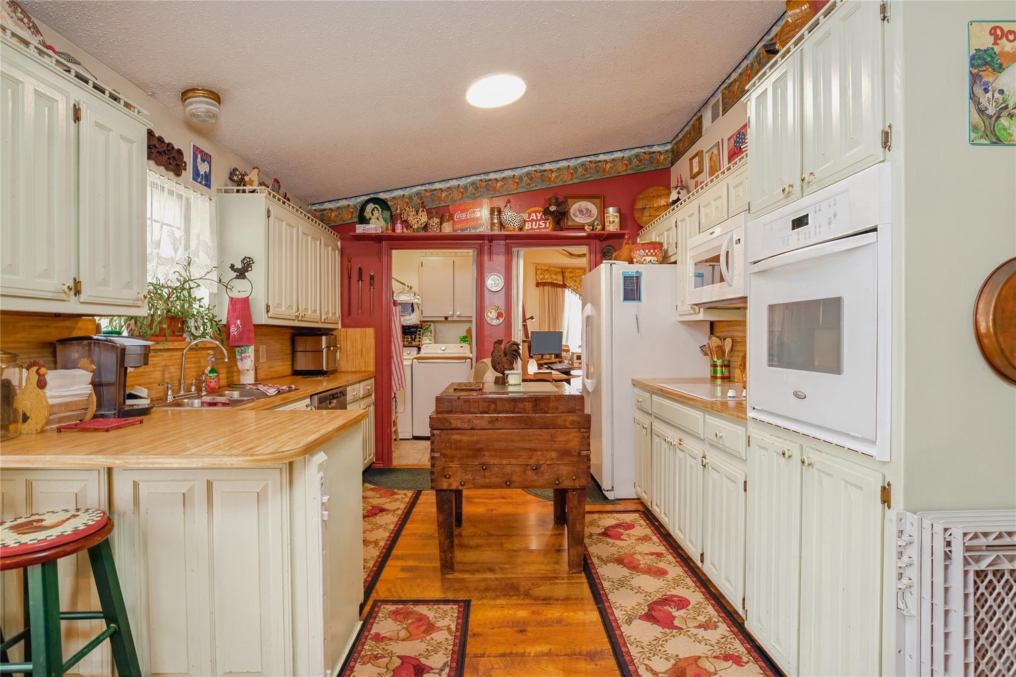main property photo 9