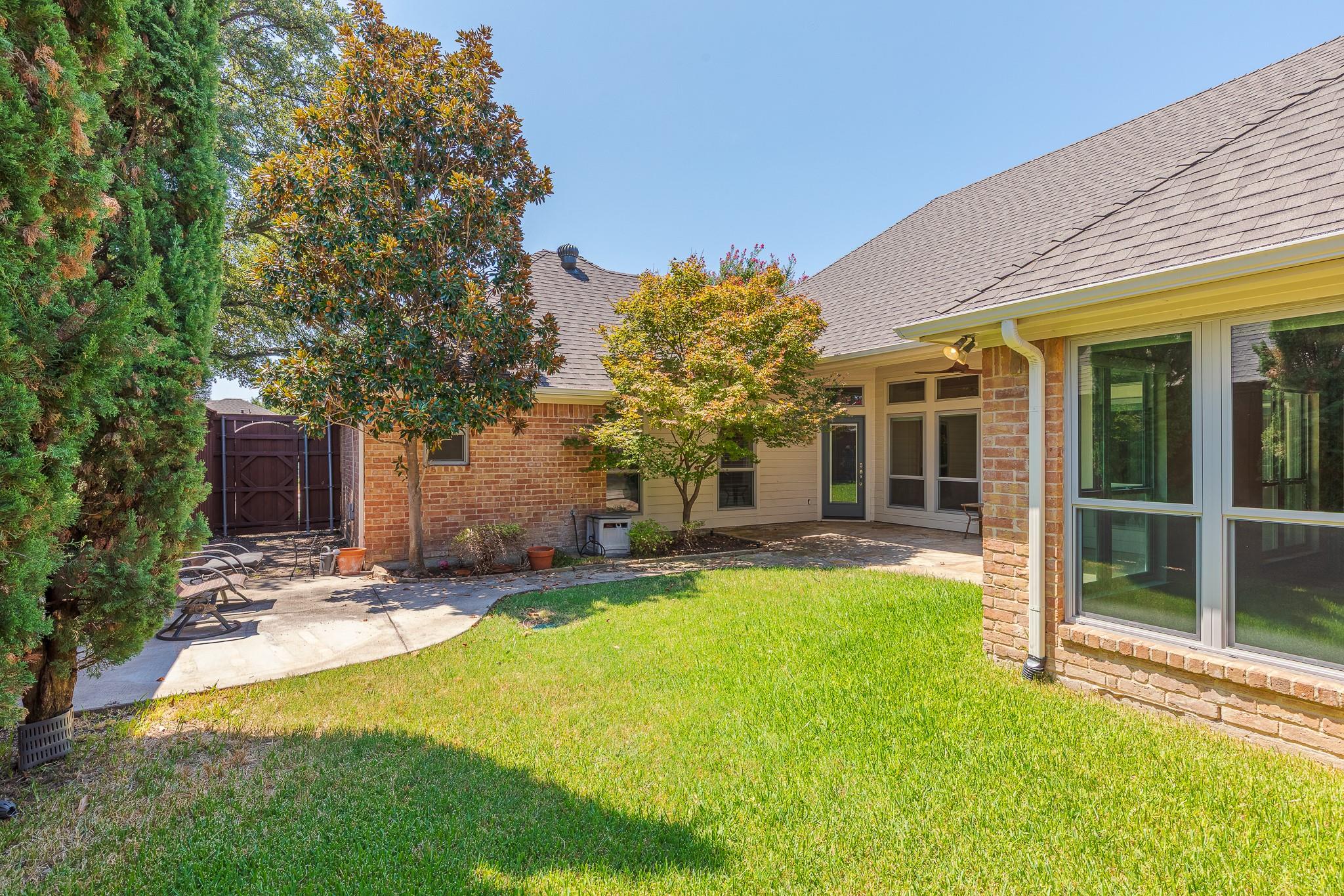 main property photo 26