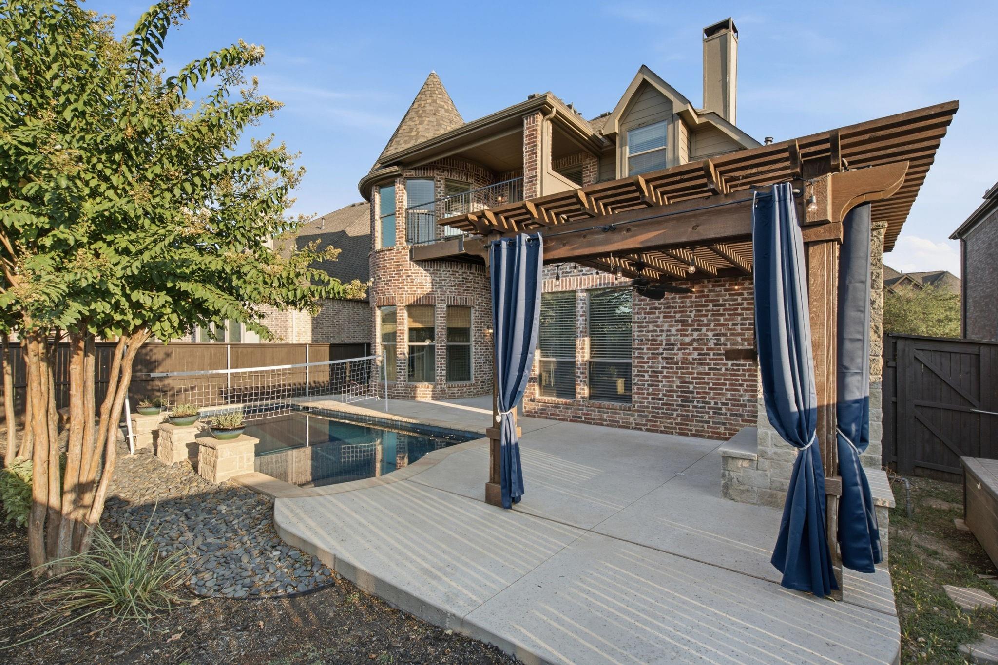 main property photo 31