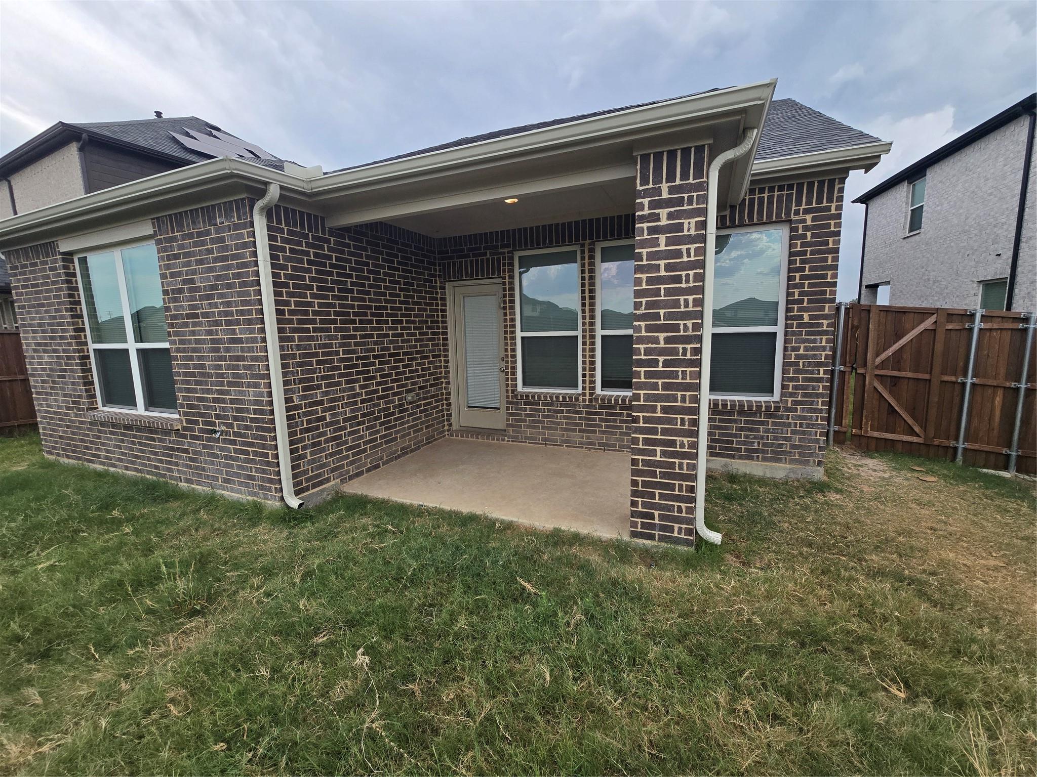 main property photo 29