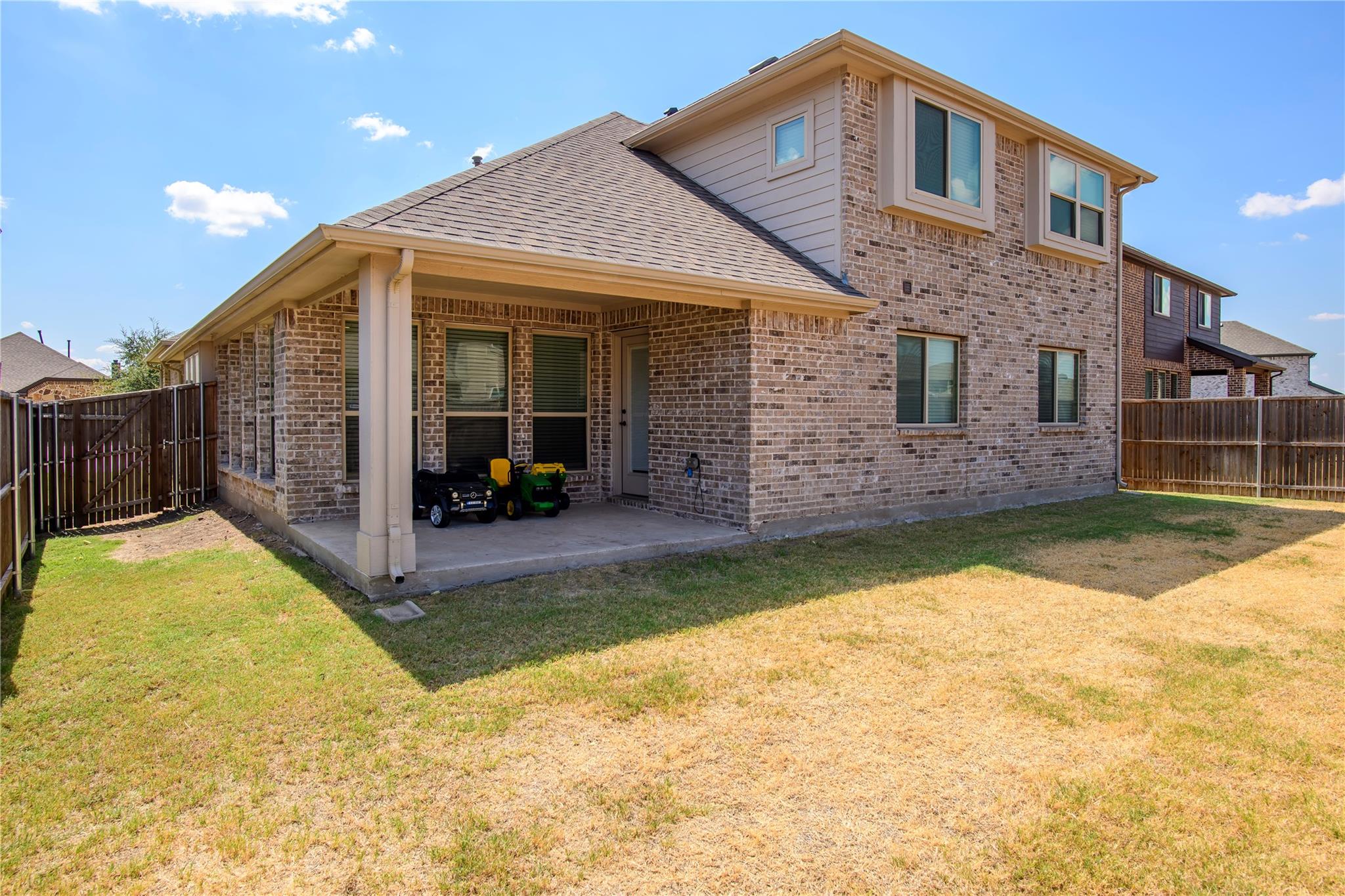 main property photo 34