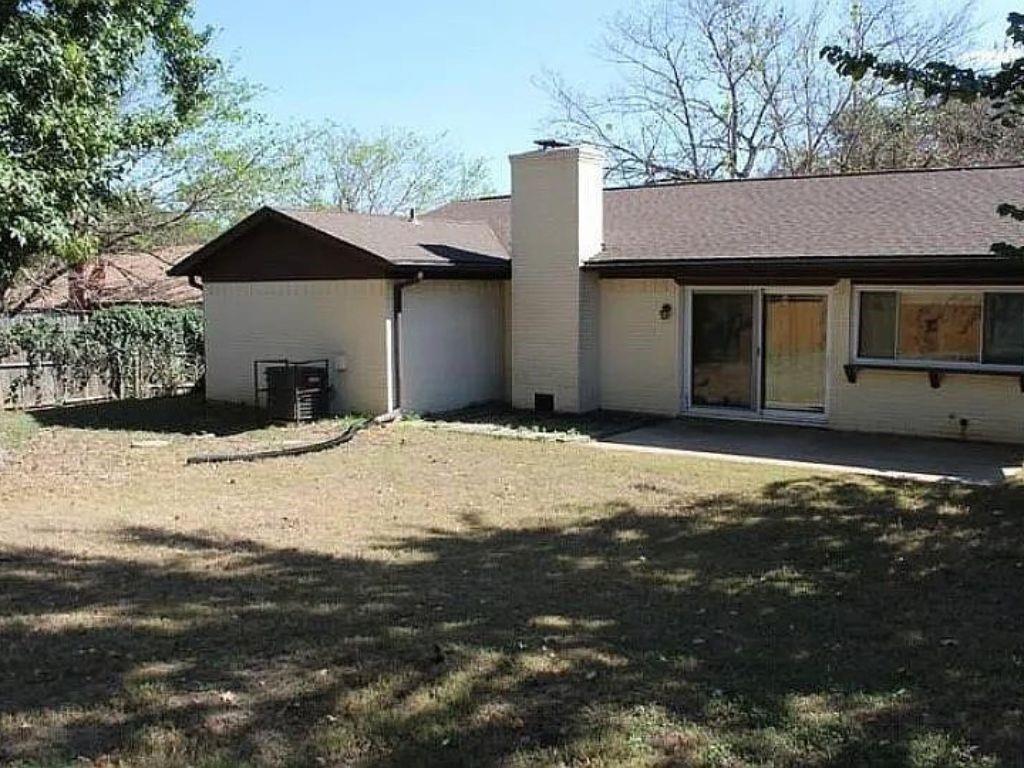 main property photo 9