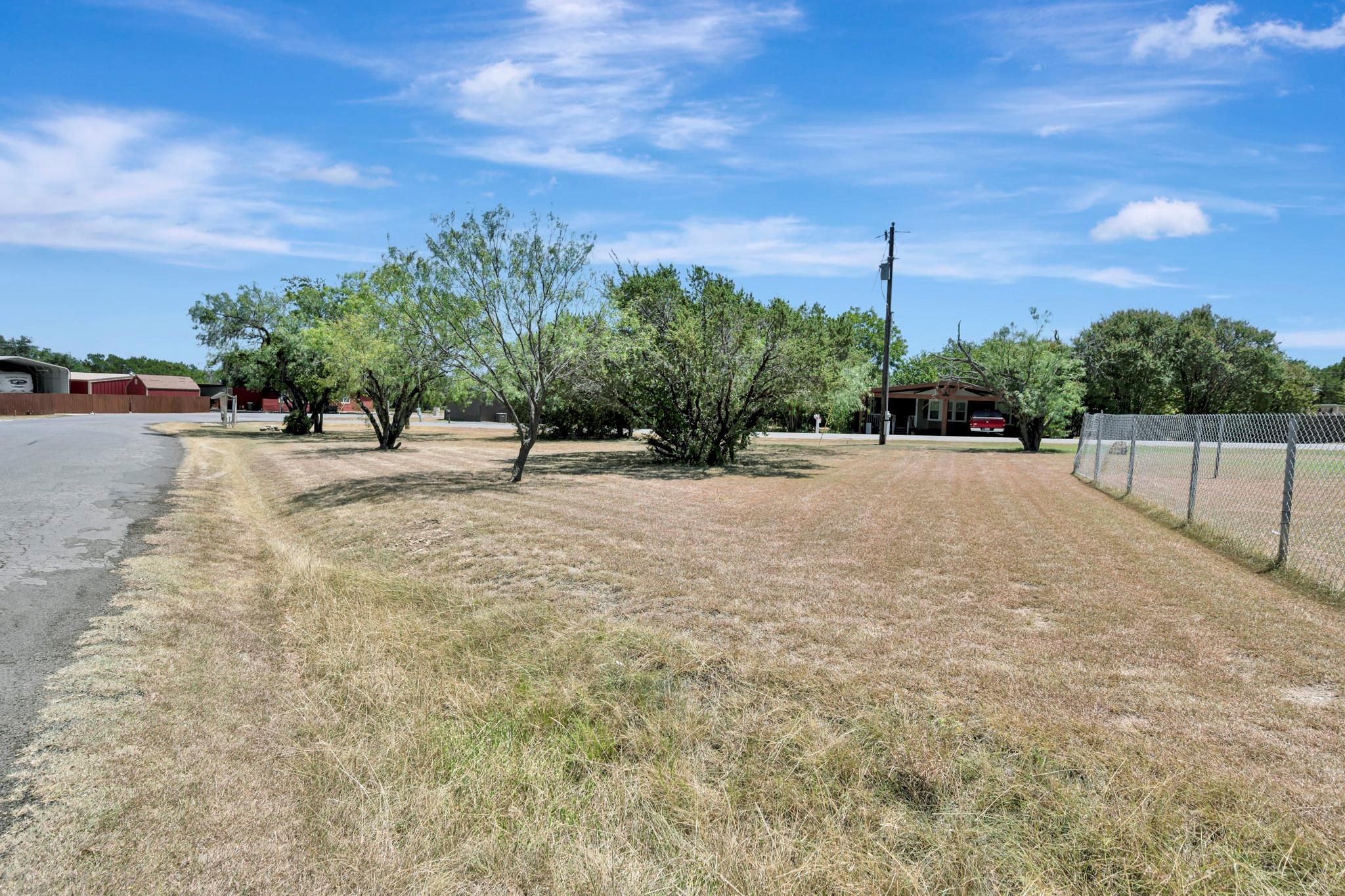 main property photo 19