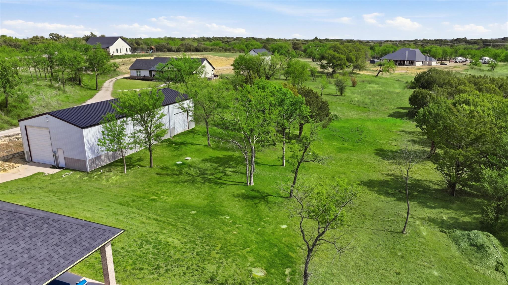 main property photo 33