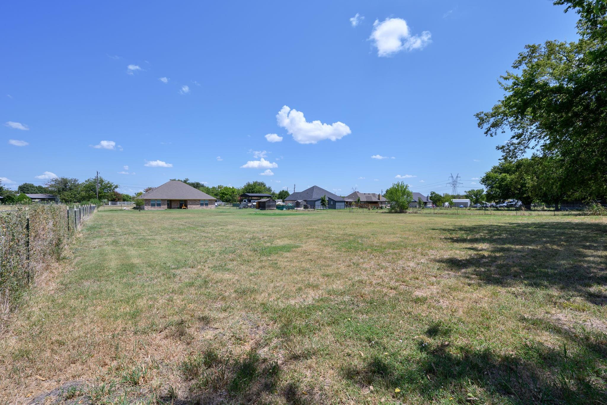 main property photo 29