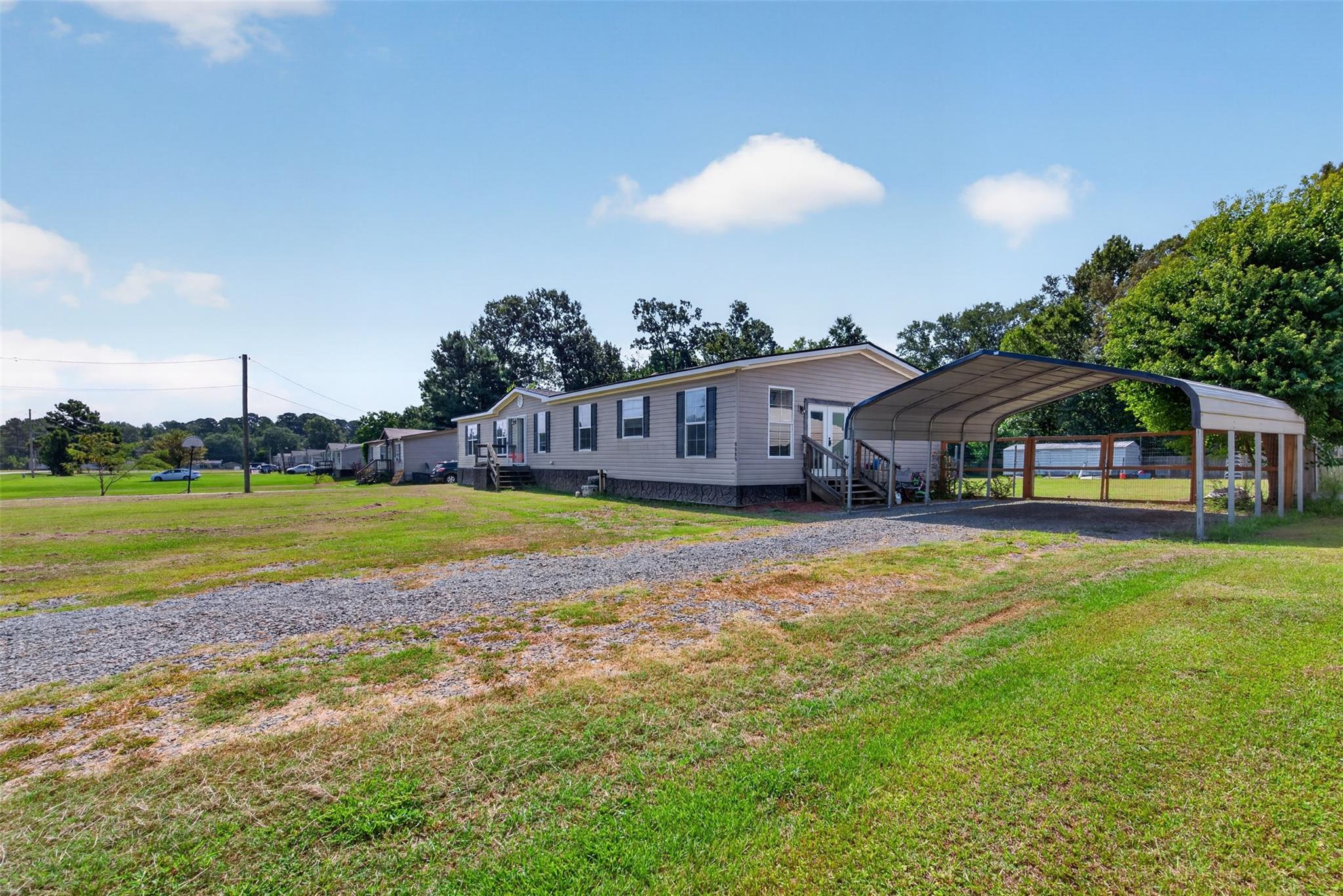 main property photo 9