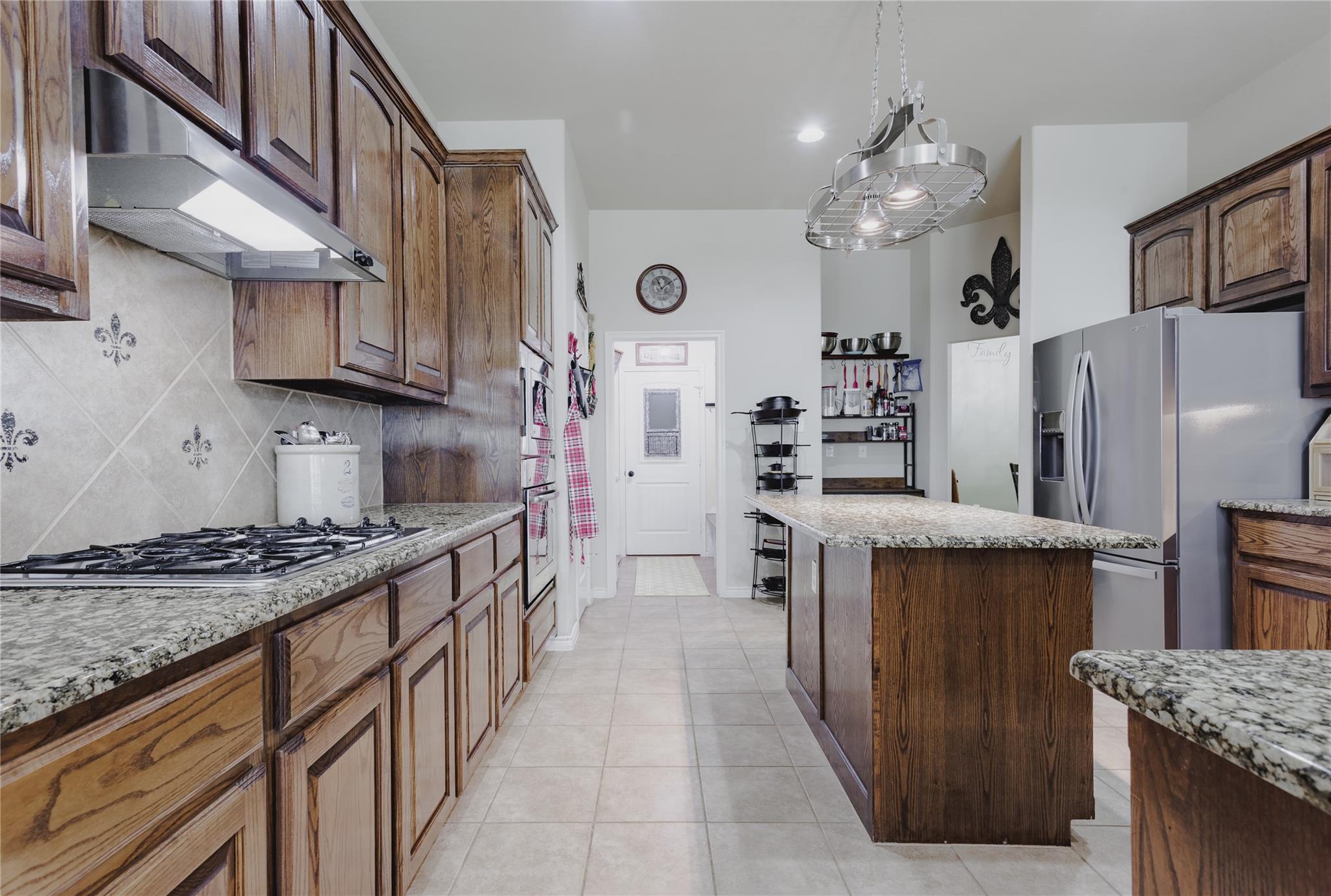 main property photo 14