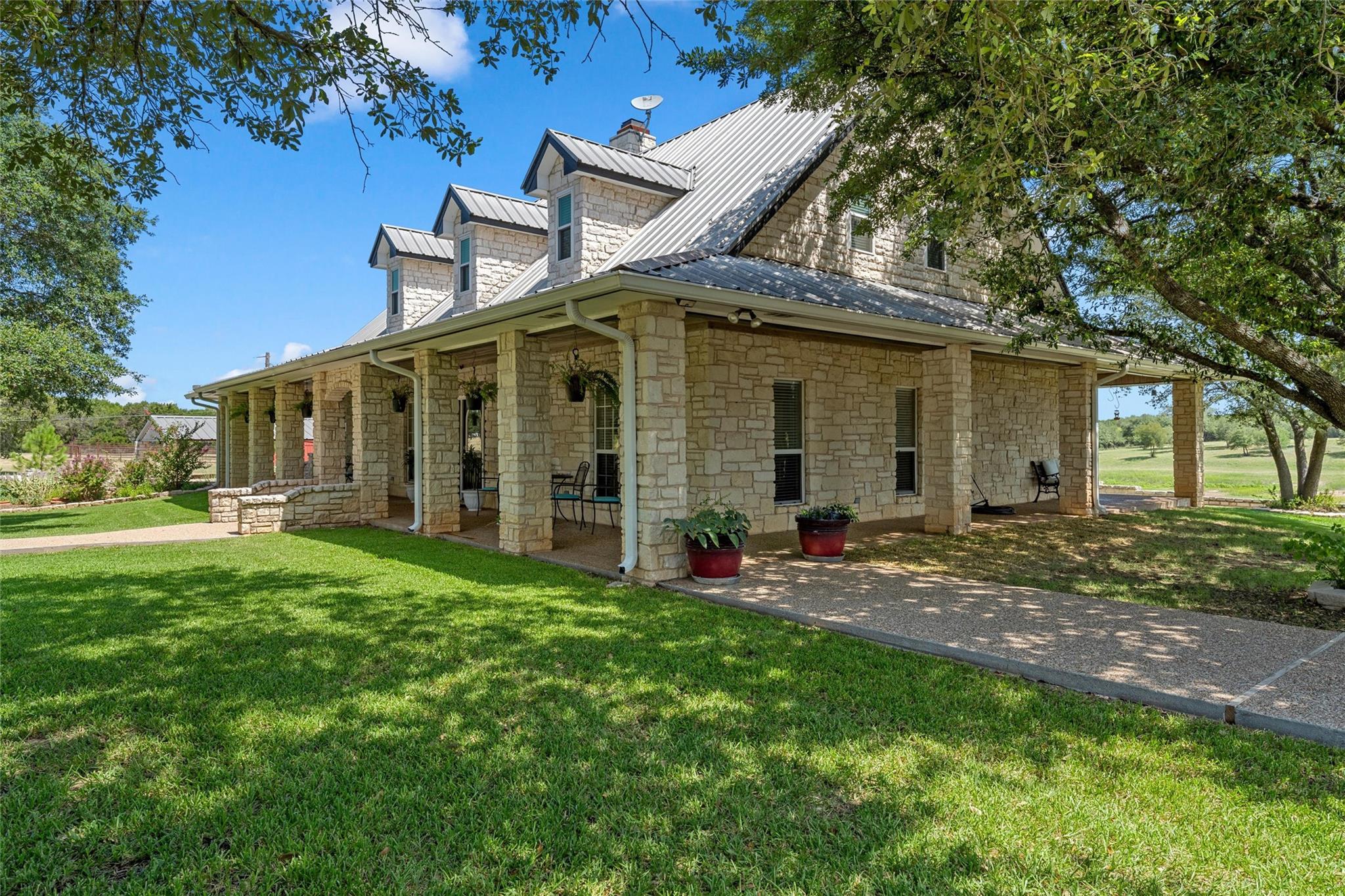 main property photo 38