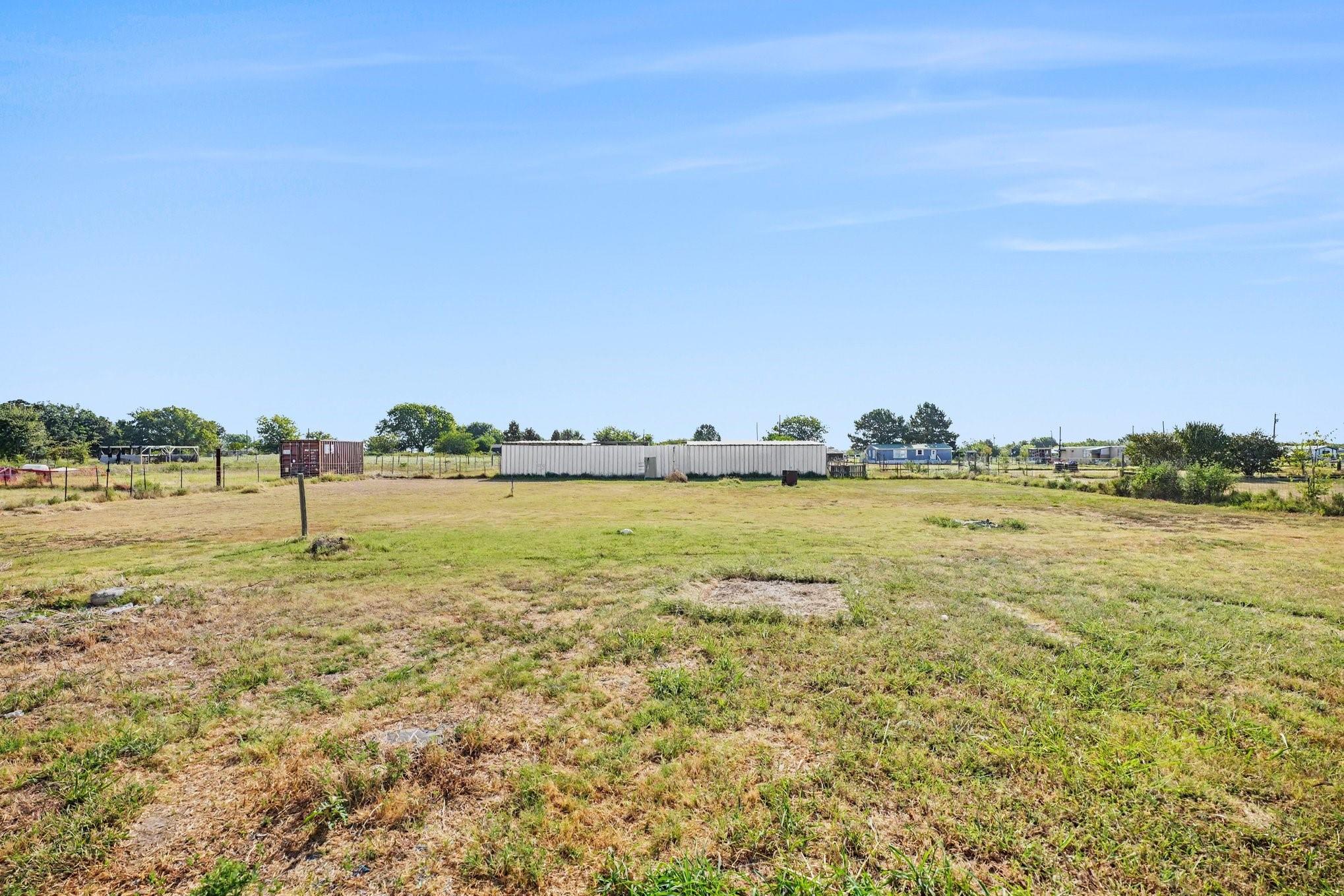 main property photo 8