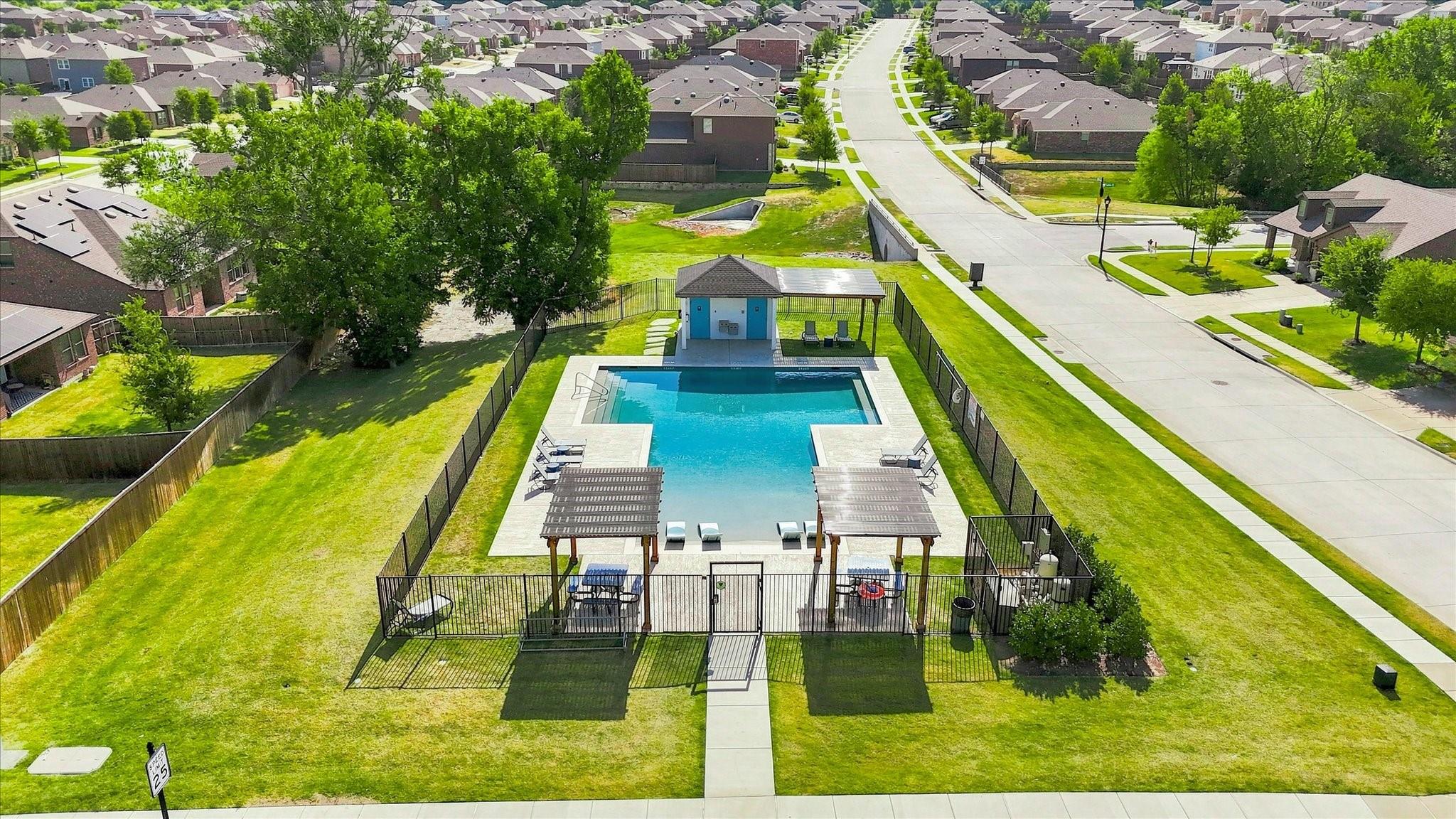 main property photo 36