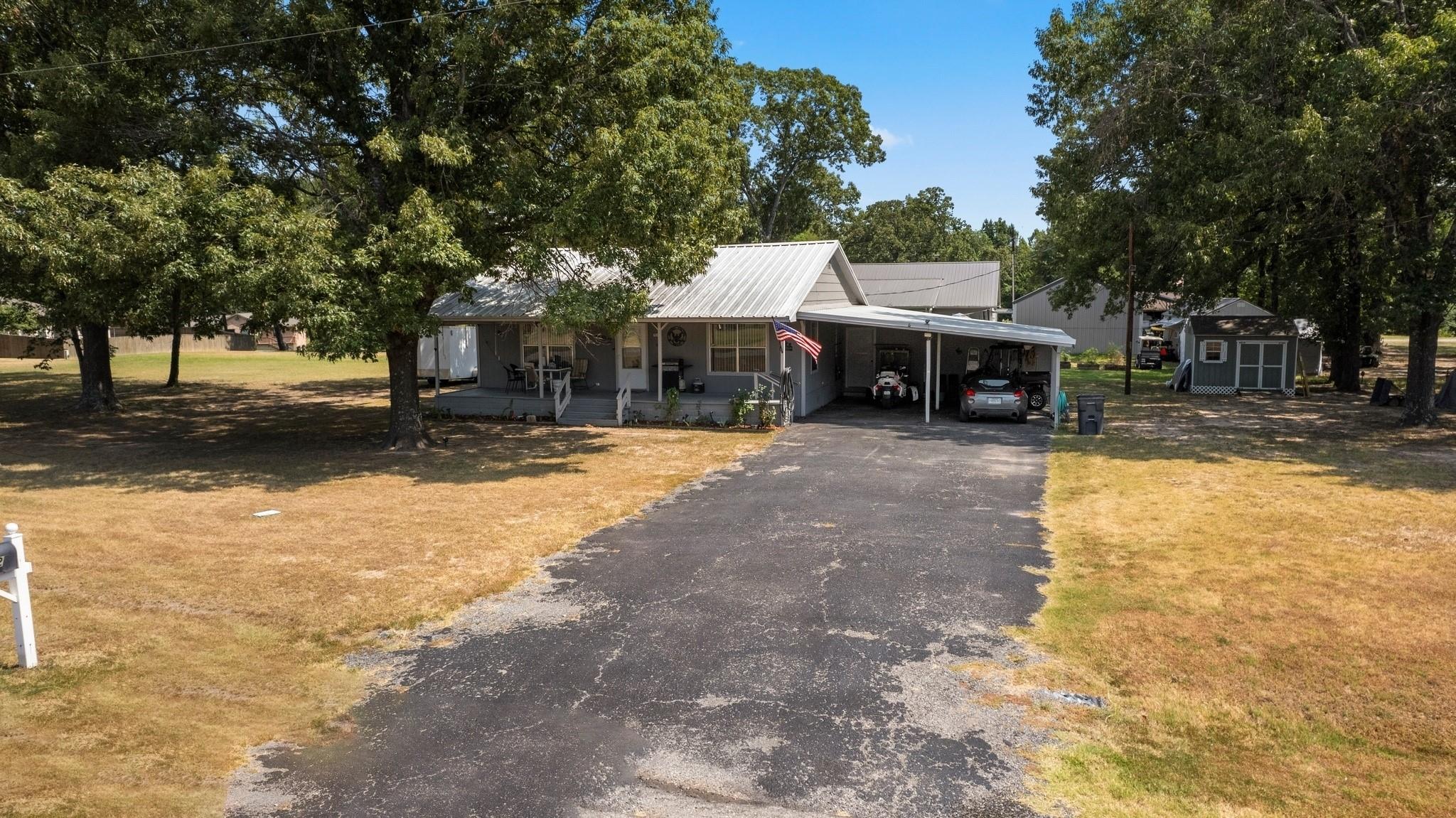 main property photo 9