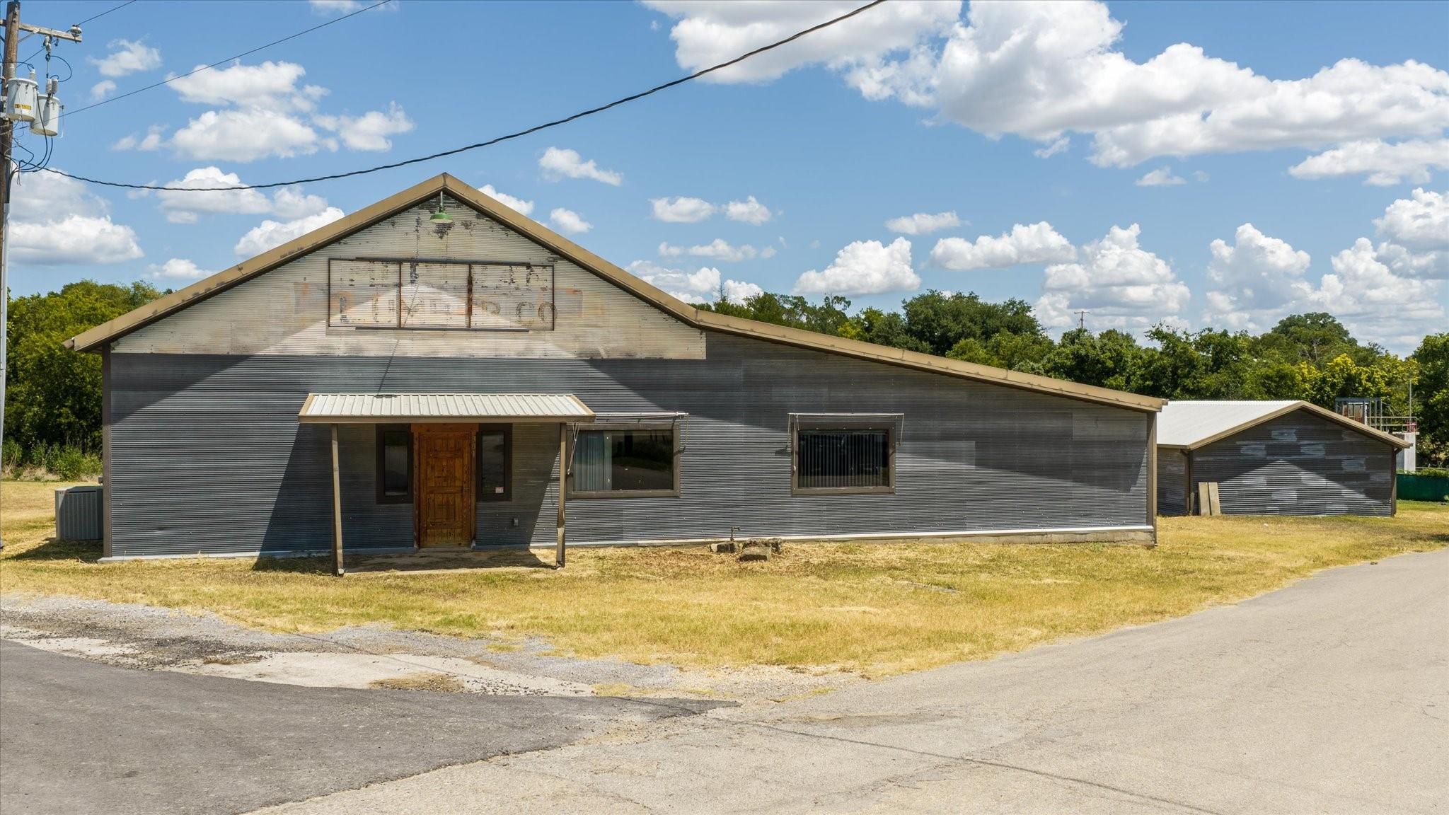 main property photo 2