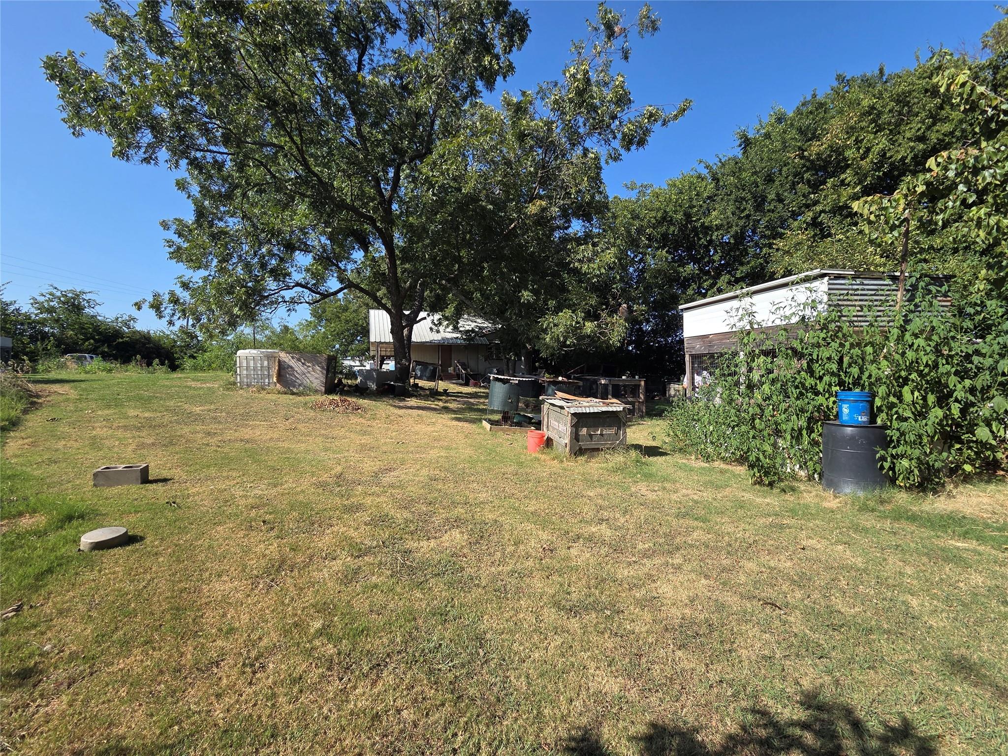 main property photo 13
