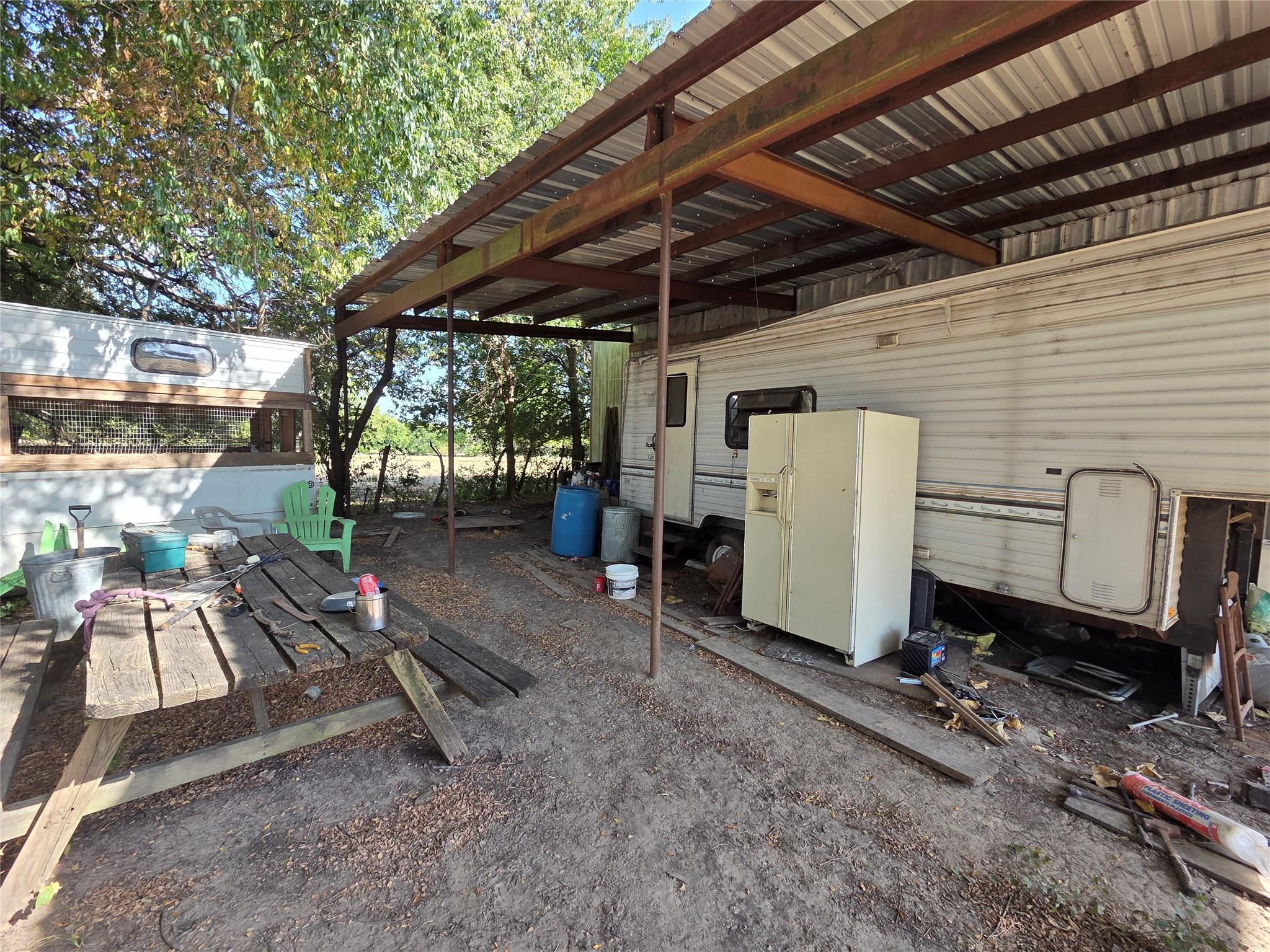 main property photo 22