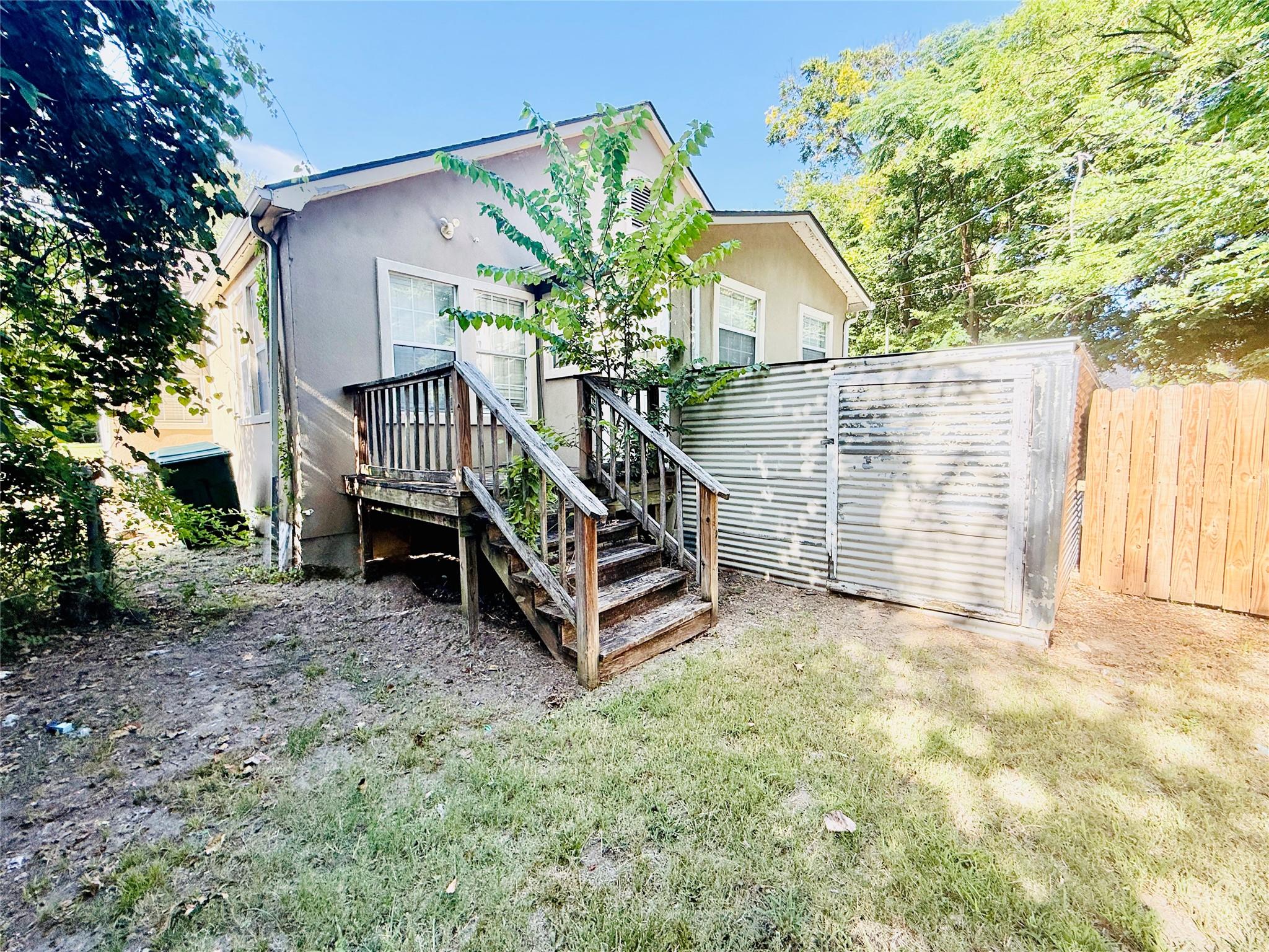 main property photo 14