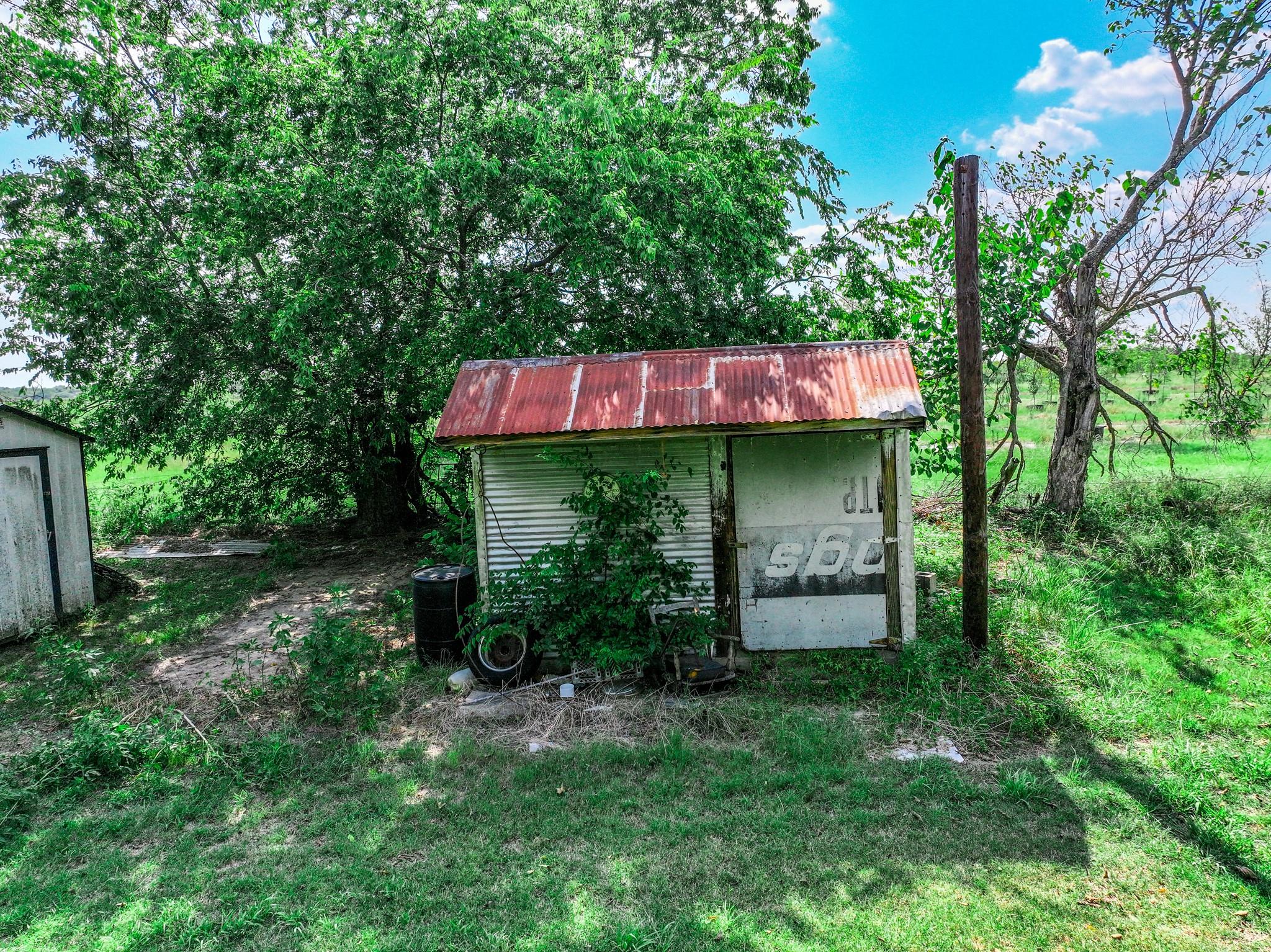 main property photo 10