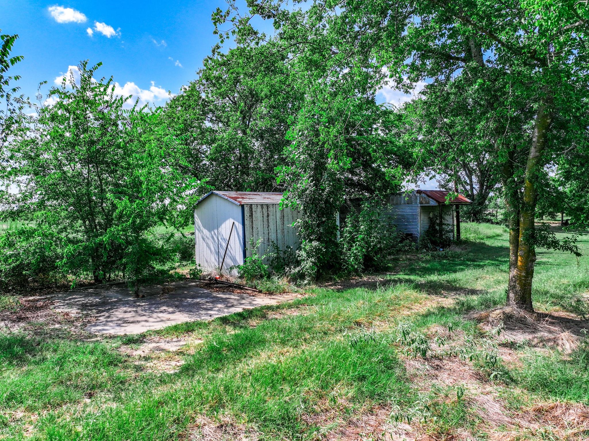 main property photo 9