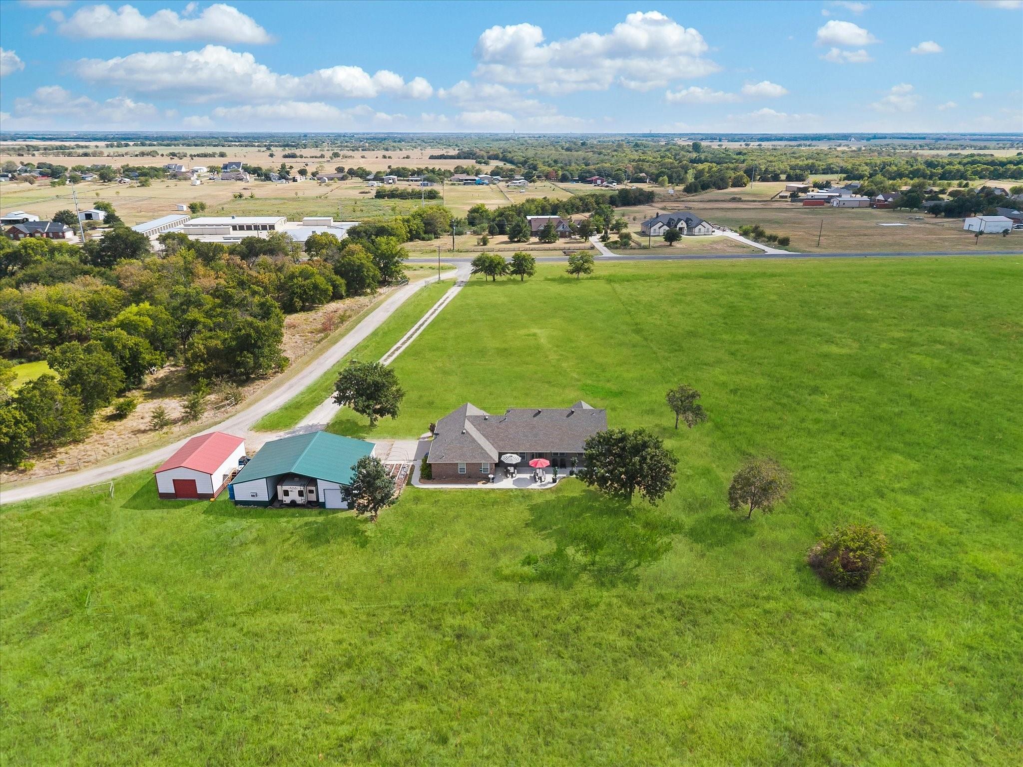 main property photo 23