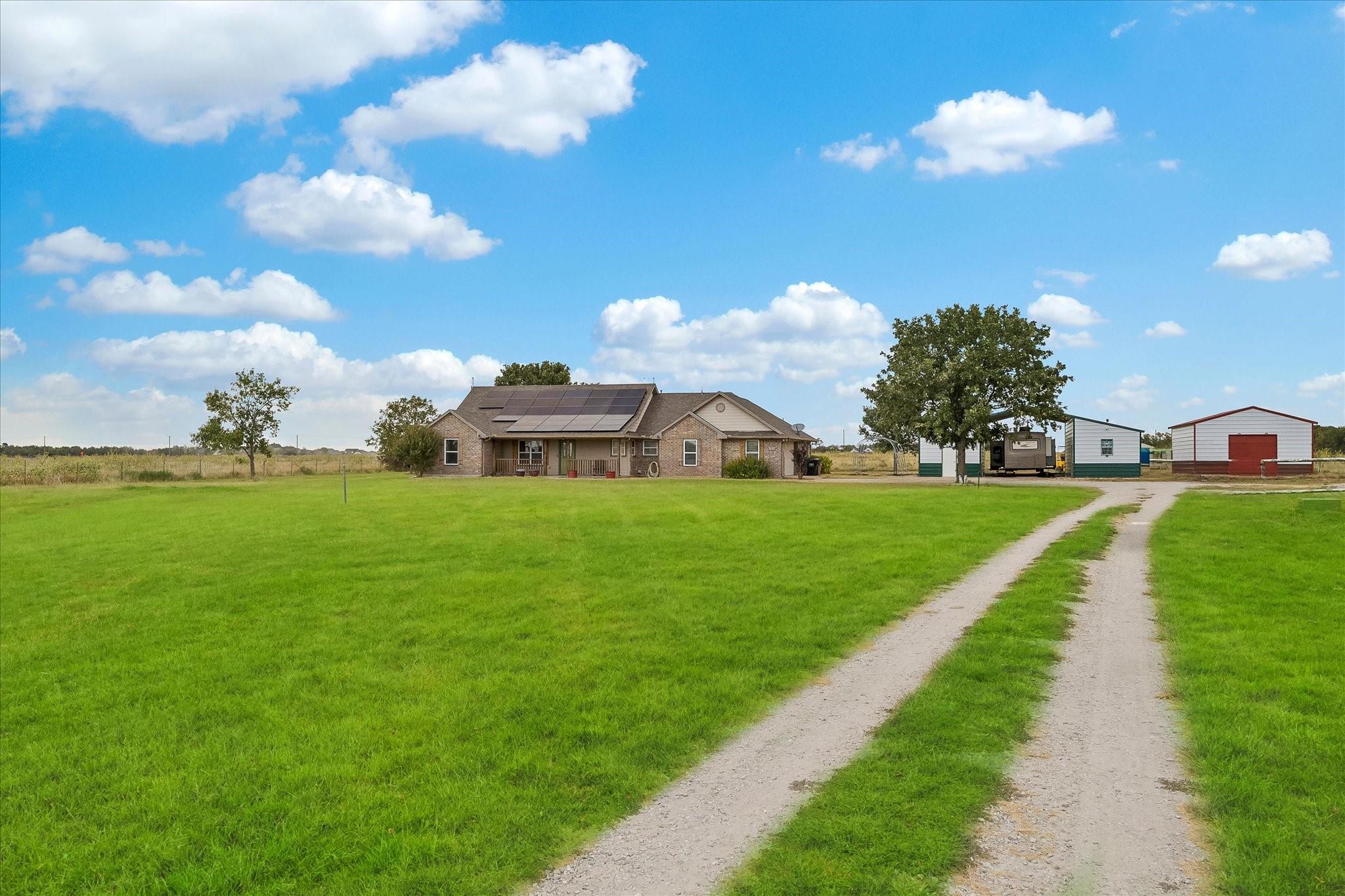 main property photo 3