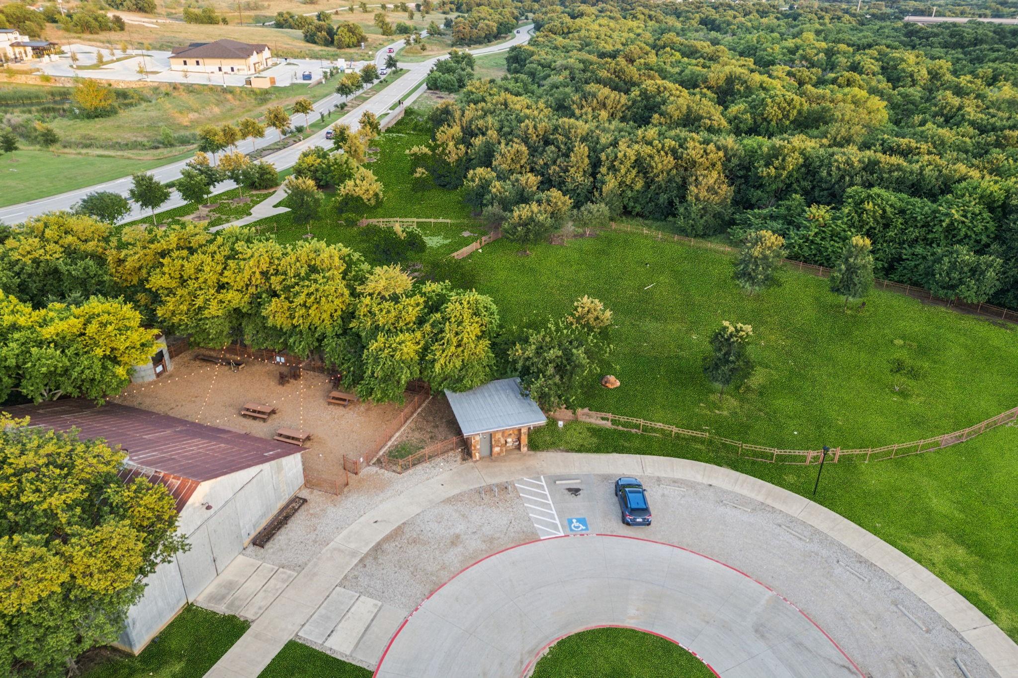 main property photo 28