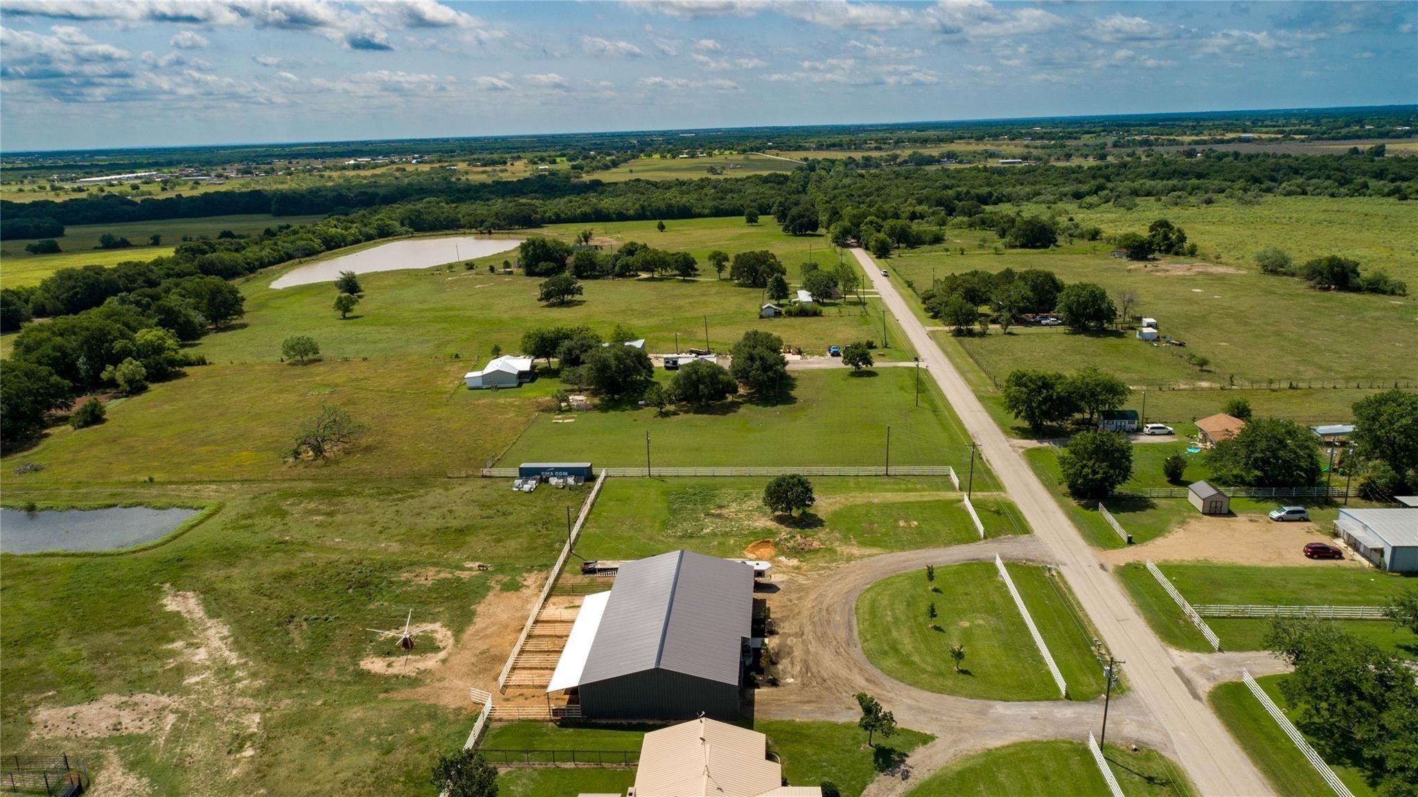main property photo 4