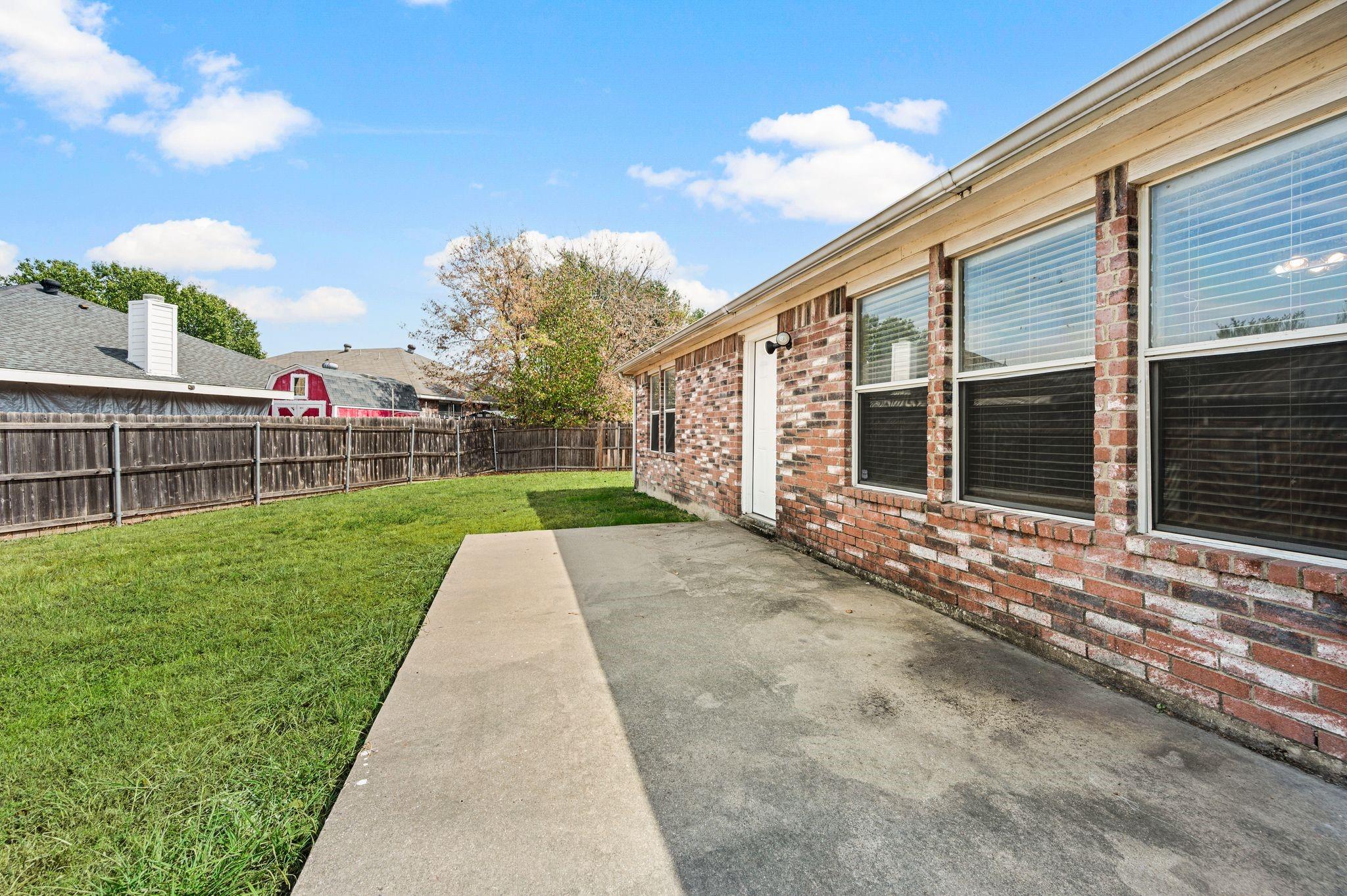 main property photo 30