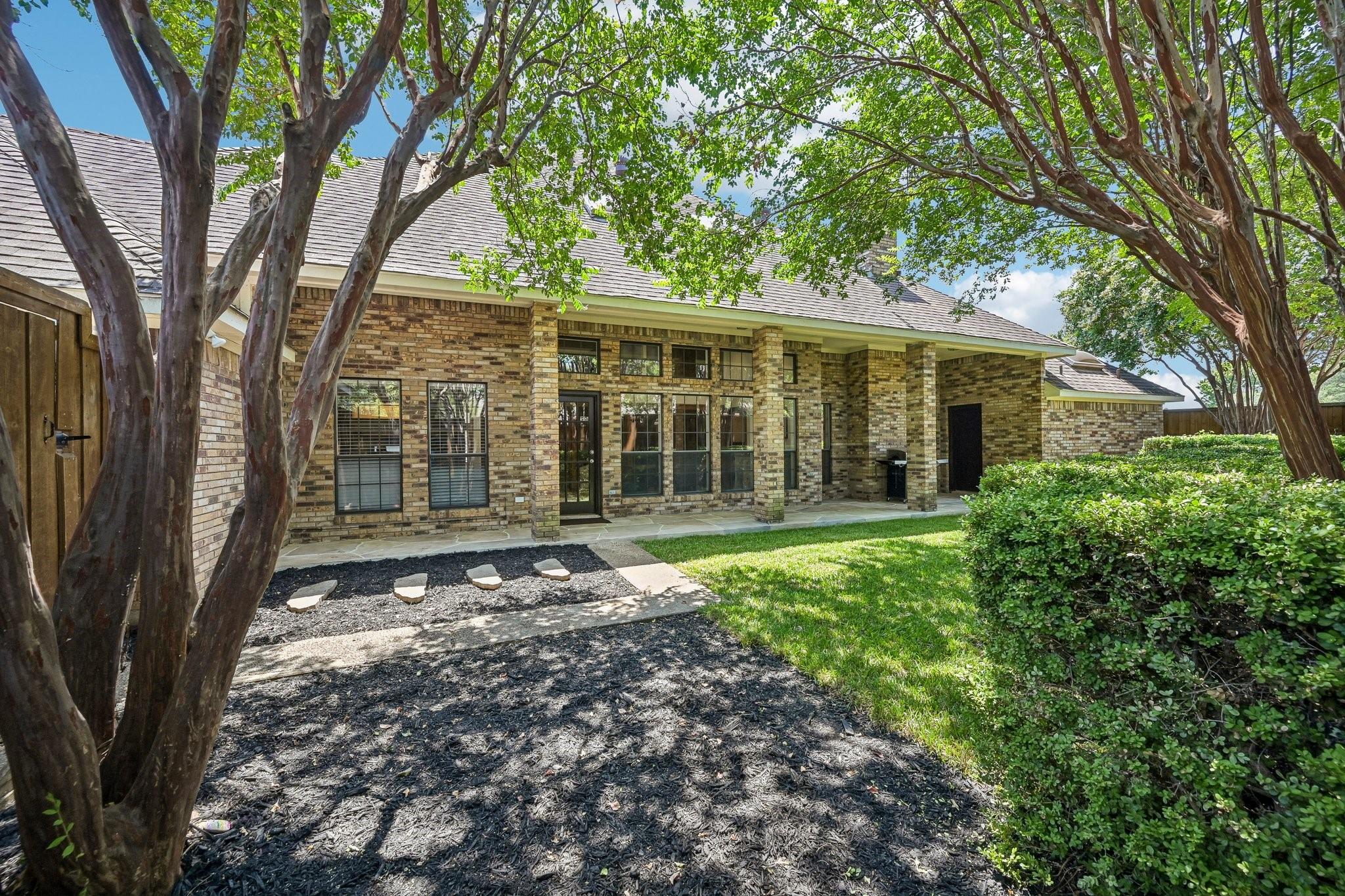 main property photo 25