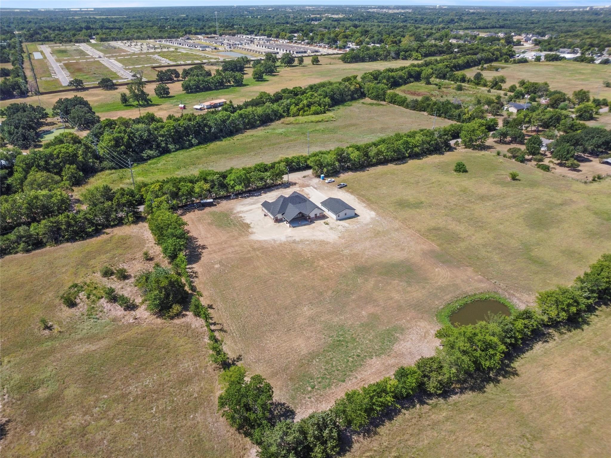 main property photo 34