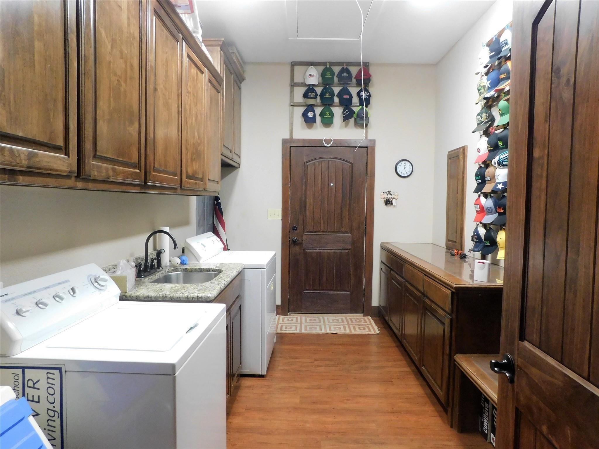 main property photo 24